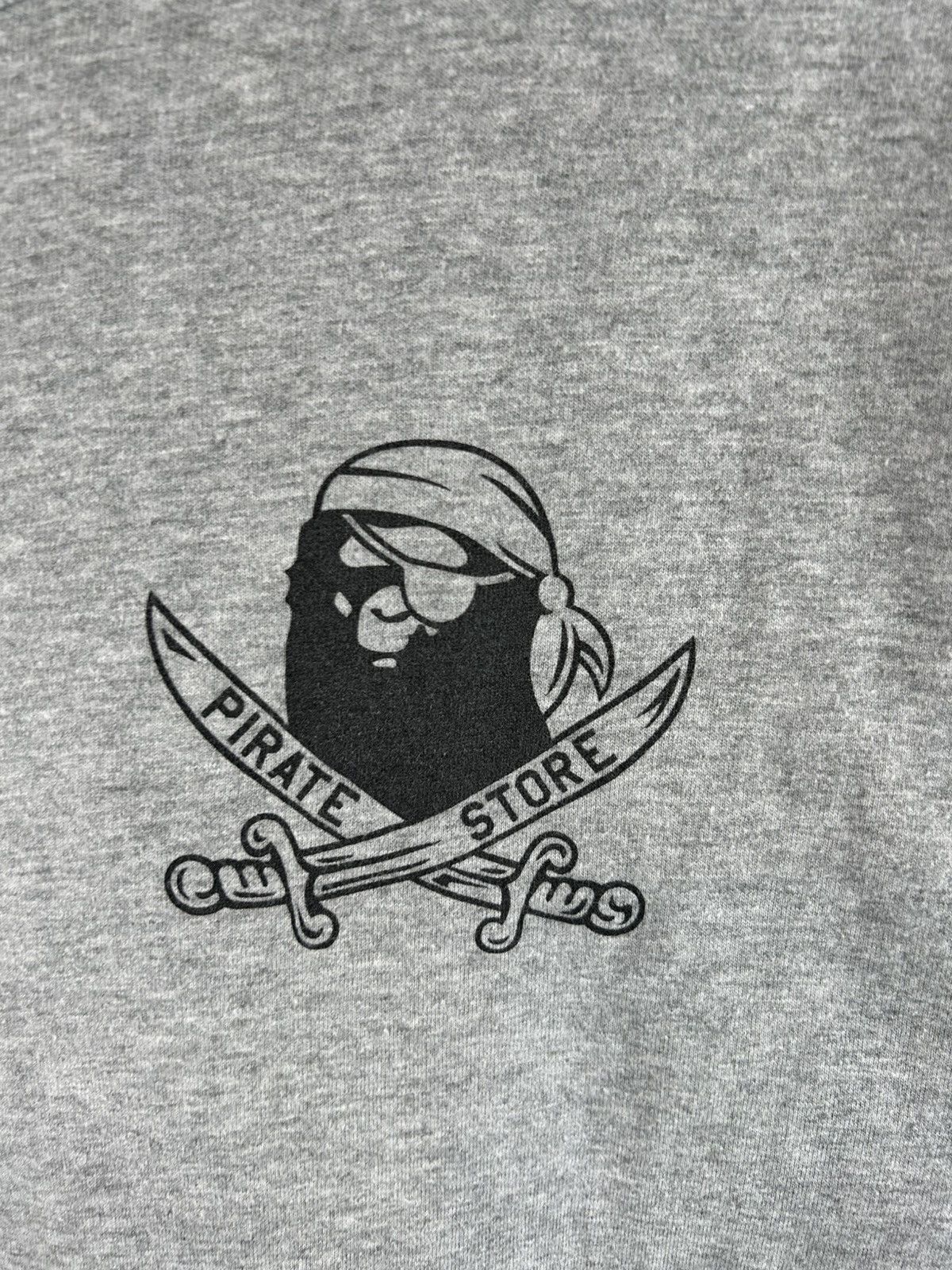 Bape Bape Pirates Logo Print T-Shirt Size US M / EU 48-50 / 2 - 5 Thumbnail