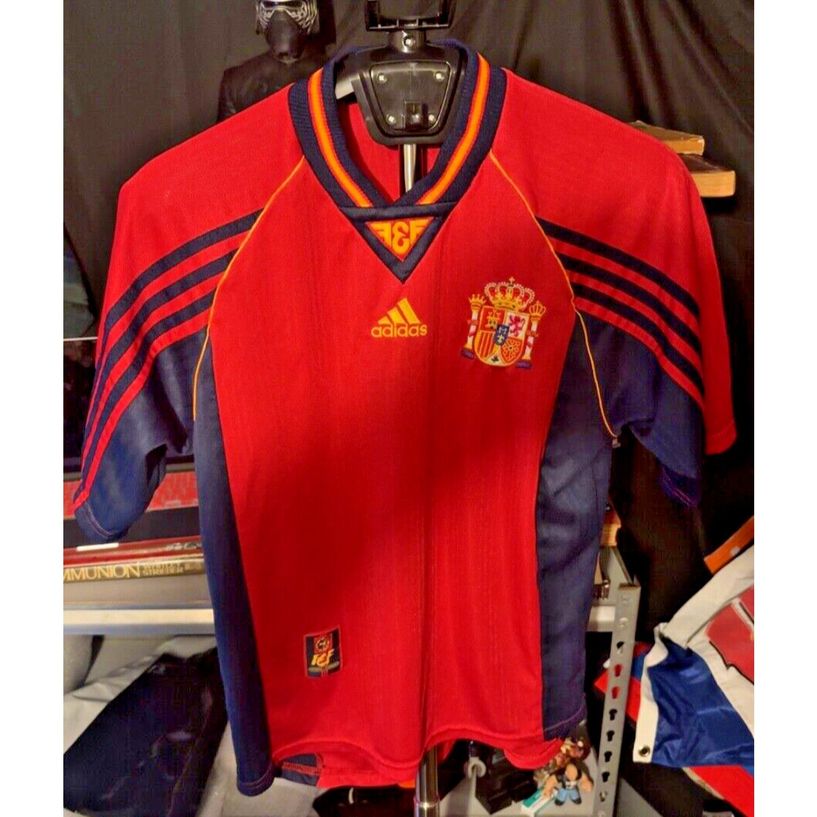Adidas SPAIN NATIONAL TEAM 1998 HOME ADIDAS JERSEY 22"x30" Size US M / EU 48-50 / 2 - 1 Thumbnail