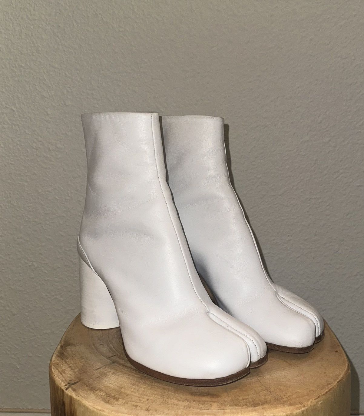 Maison Margiela Maison Margiela Tabi Ankle Boots Size US 7 / IT 37 - 1 Thumbnail