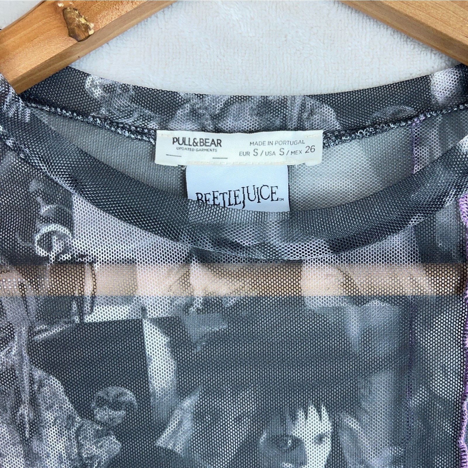 Pull & Bear Pull & Bear X Beetlejuice Semi Sheer Mesh Open Weave Top Sml Size S / US 4 / IT 40 - 2 Thumbnail