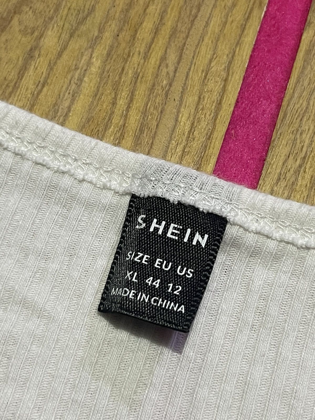 If Six Was Nine Y2K SHEIN crop top woment Size S / US 4 / IT 40 - 3 Thumbnail