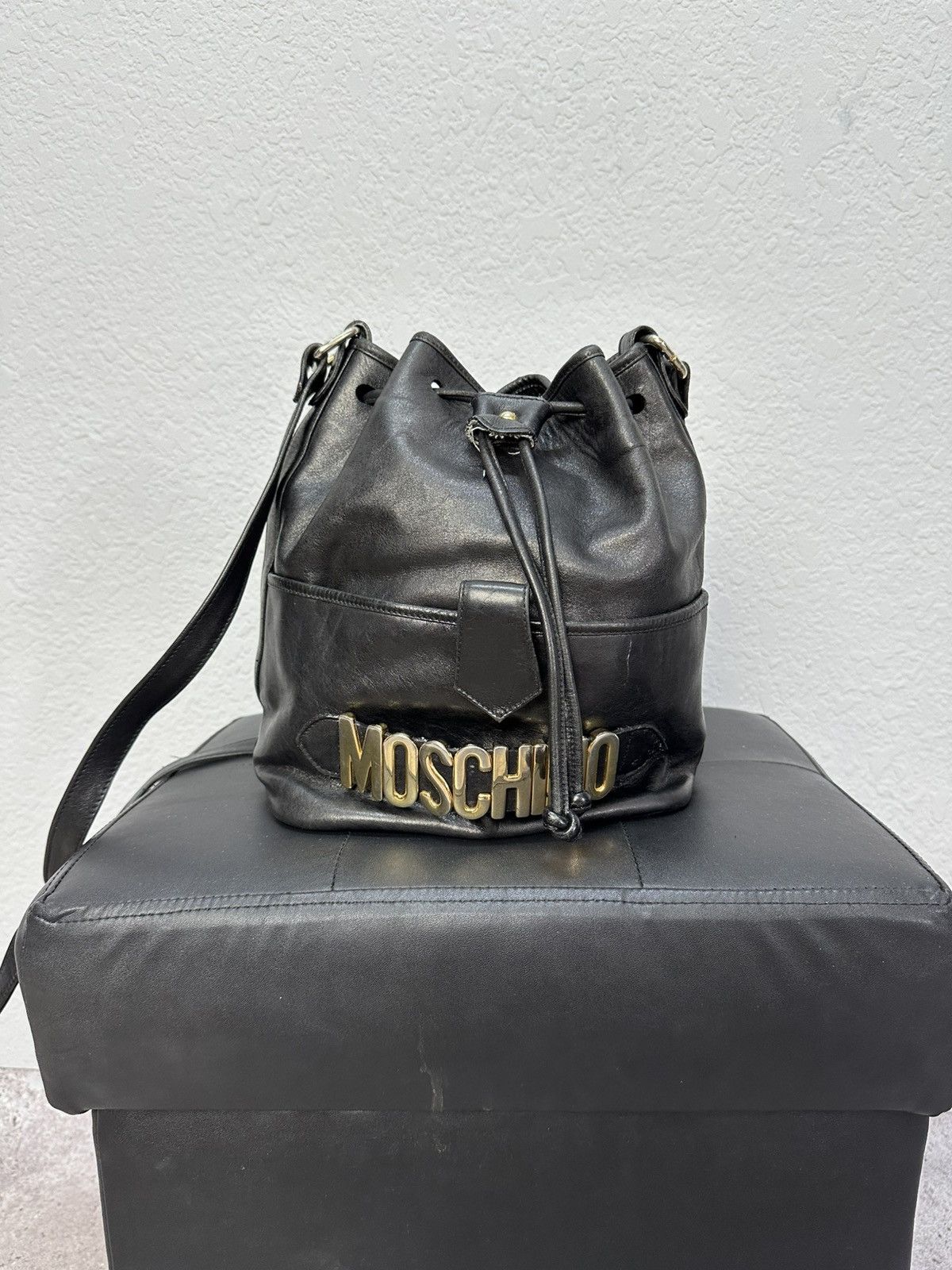 Moschino Vintage Moschino Bucket Bag Leather Black Archival Y2K Size ONE SIZE - 5 Thumbnail