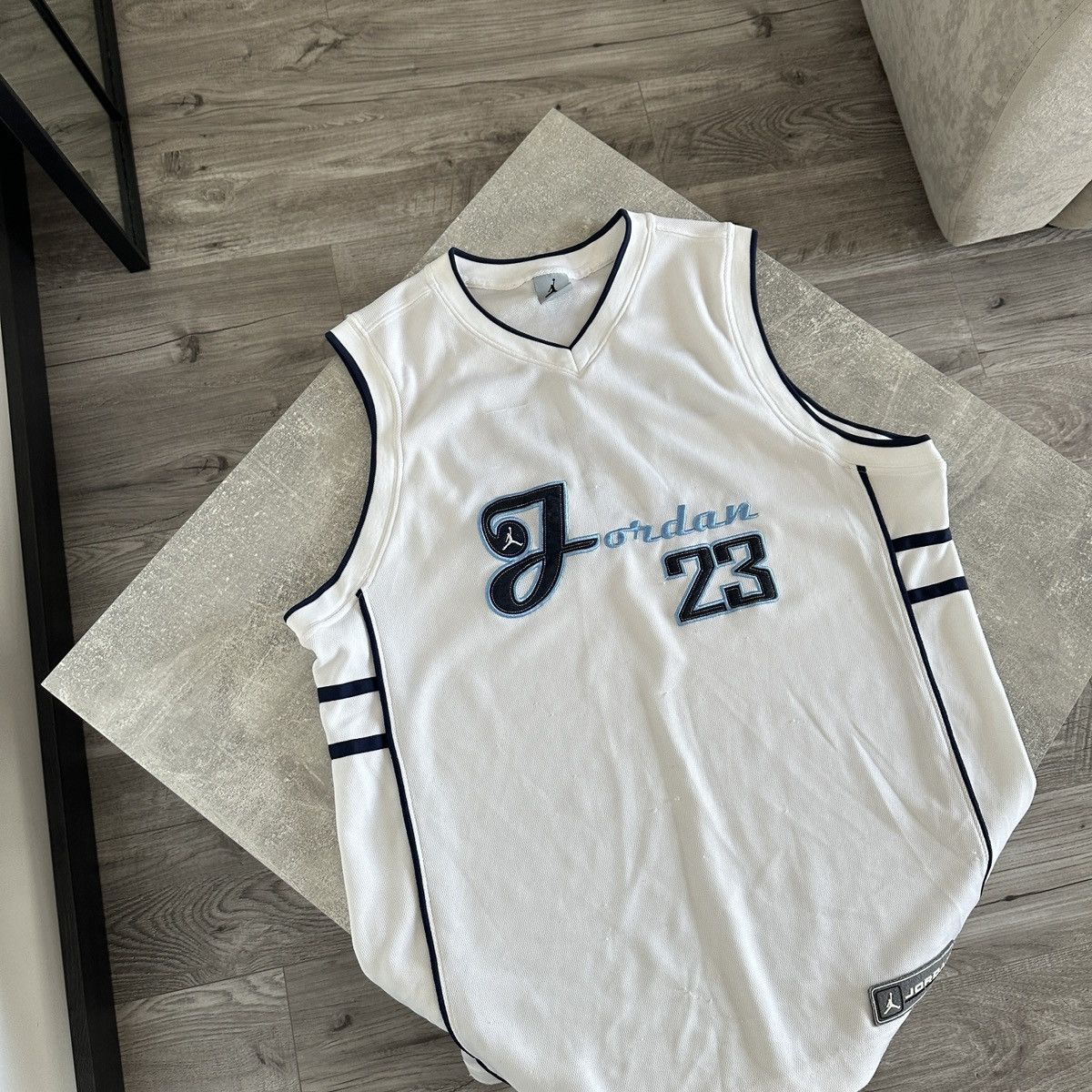 Jordan Brand Vintage 00s Jordan 23 jersey NBA basketball y2k og rap Size US L / EU 52-54 / 3 - 4 Thumbnail