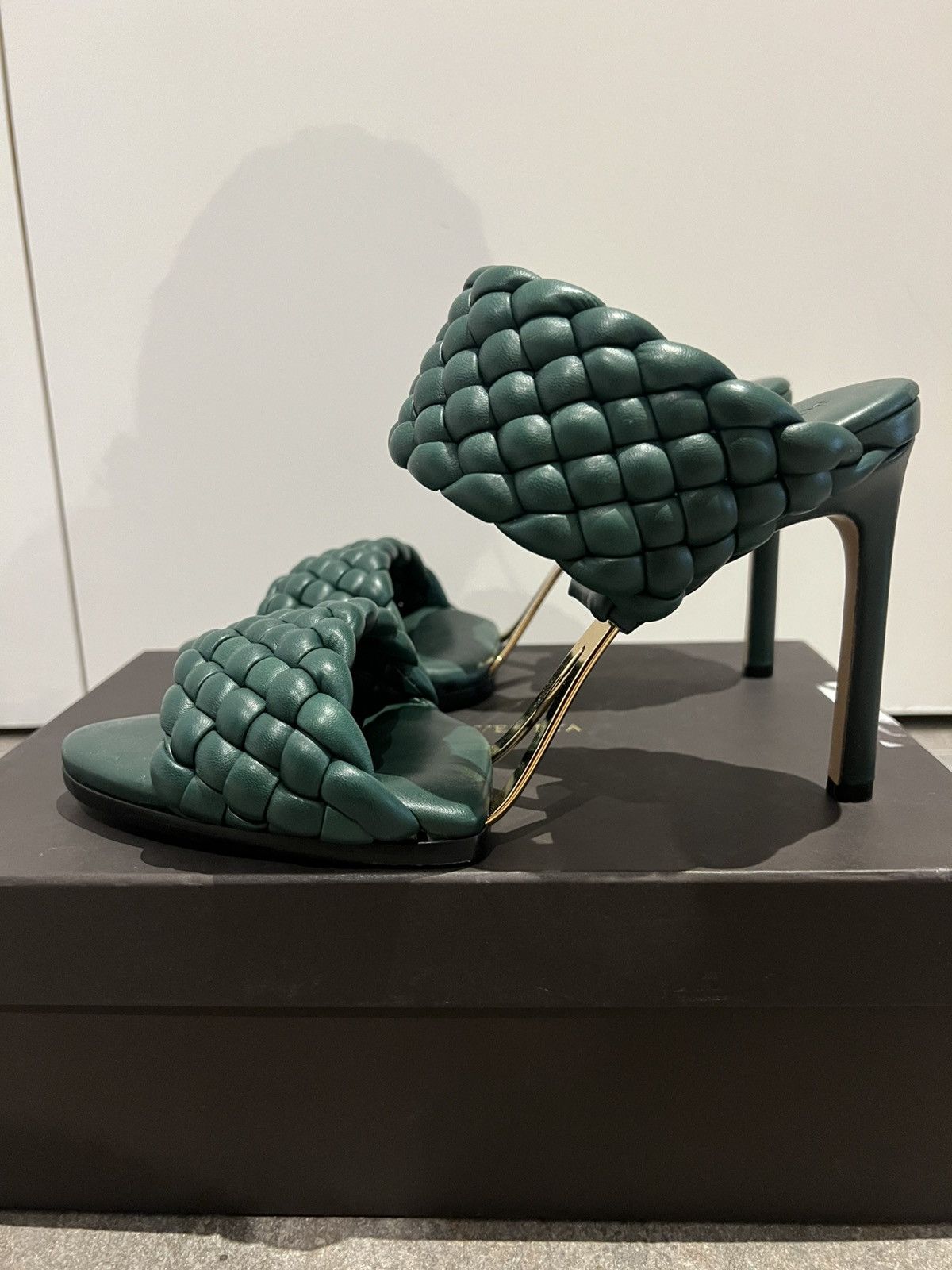 Bottega Veneta Bottega Veneta BV Curve Mules Size US 8.5 / IT 38.5 - 2 Thumbnail