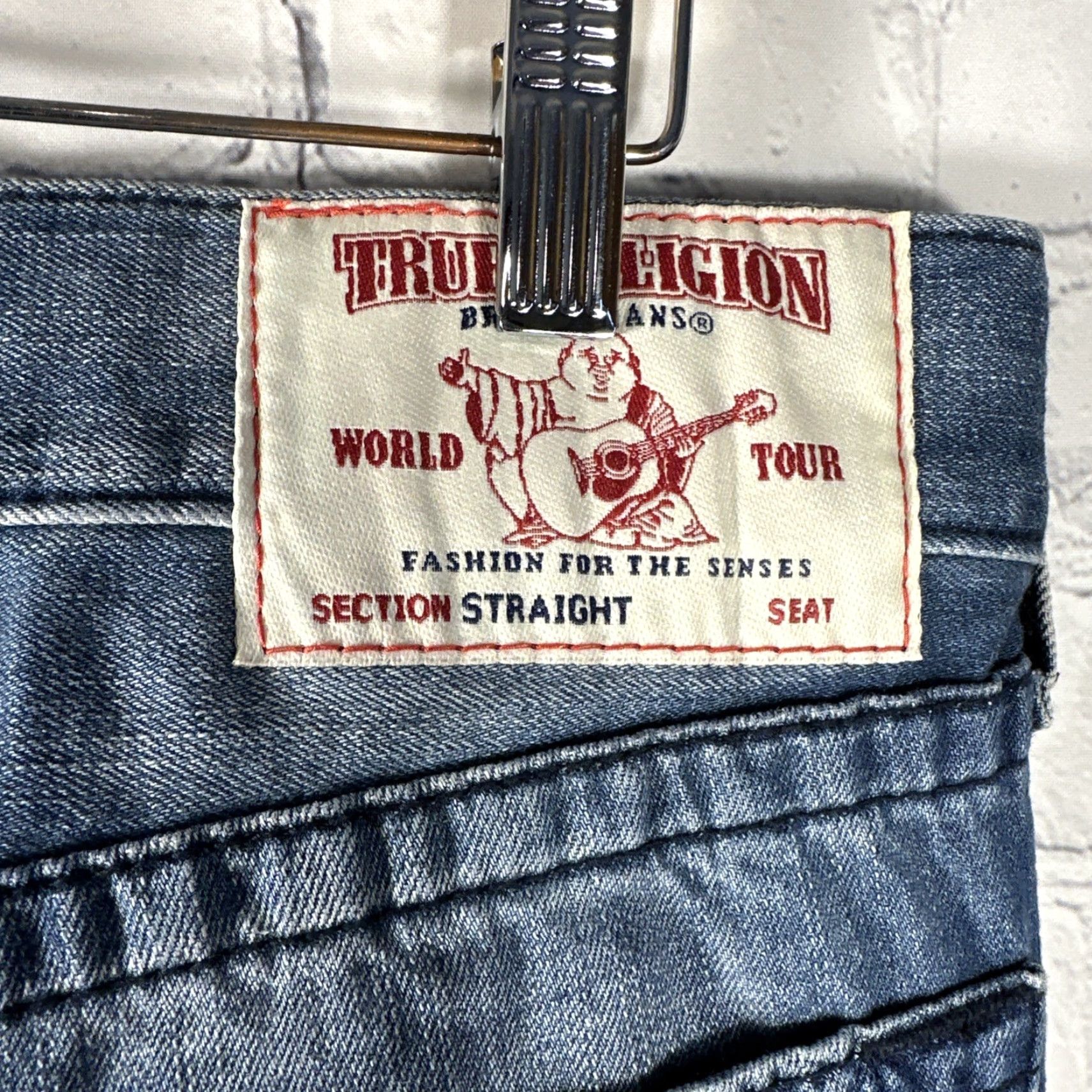 True Religion TRUE RELIGION Jeans Mens 32x34 Straight No Flap Rock Distress 10152 Denim Blue 5-Pocket Zip Mid Rise Machine Washable World Tour Mens Jeans Size US 32 / EU 48 - 6 Thumbnail