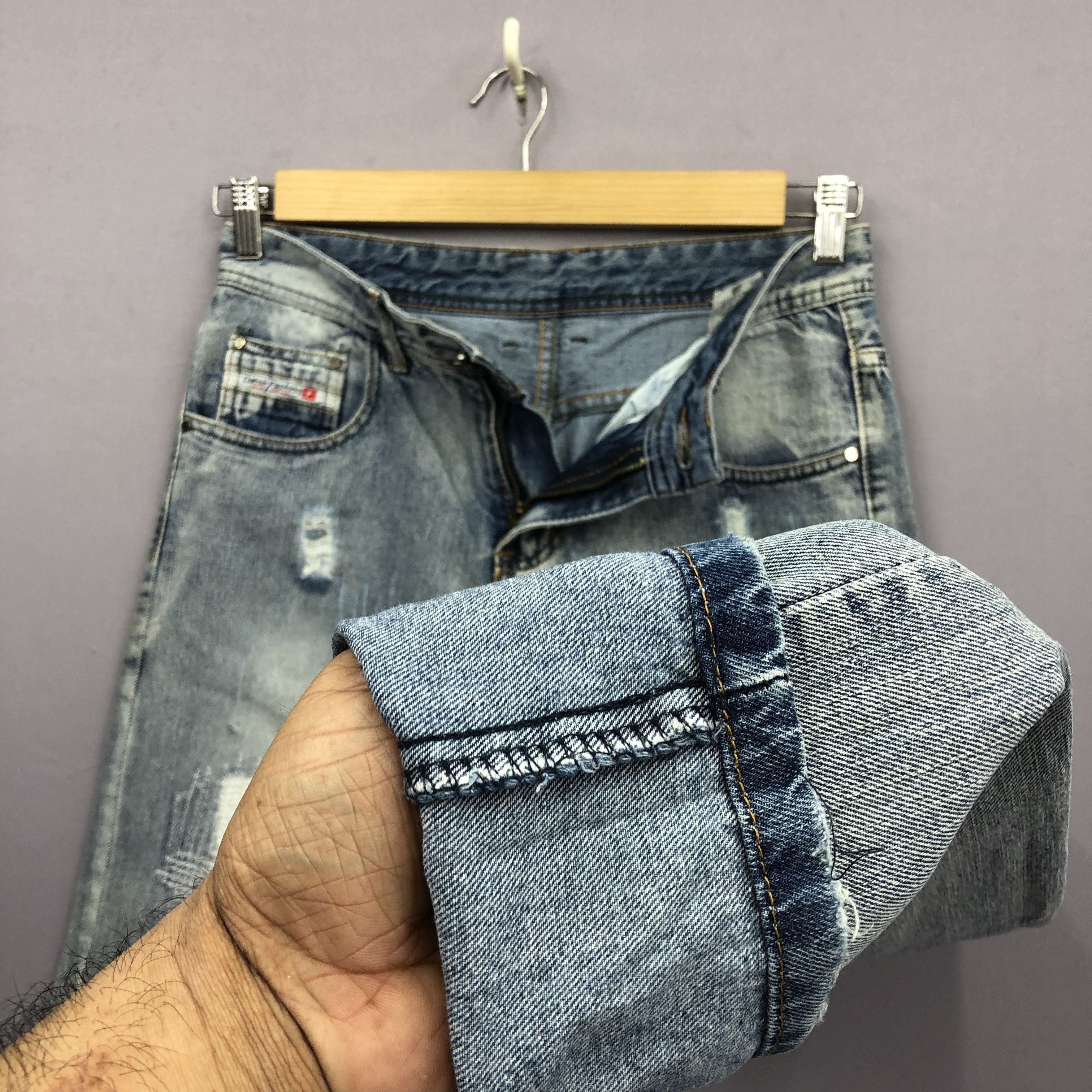 Japanese Brand Vintage Japanese Distressed Faded Light Wash Jeans Denim Size US 30 / EU 46 - 7 Thumbnail