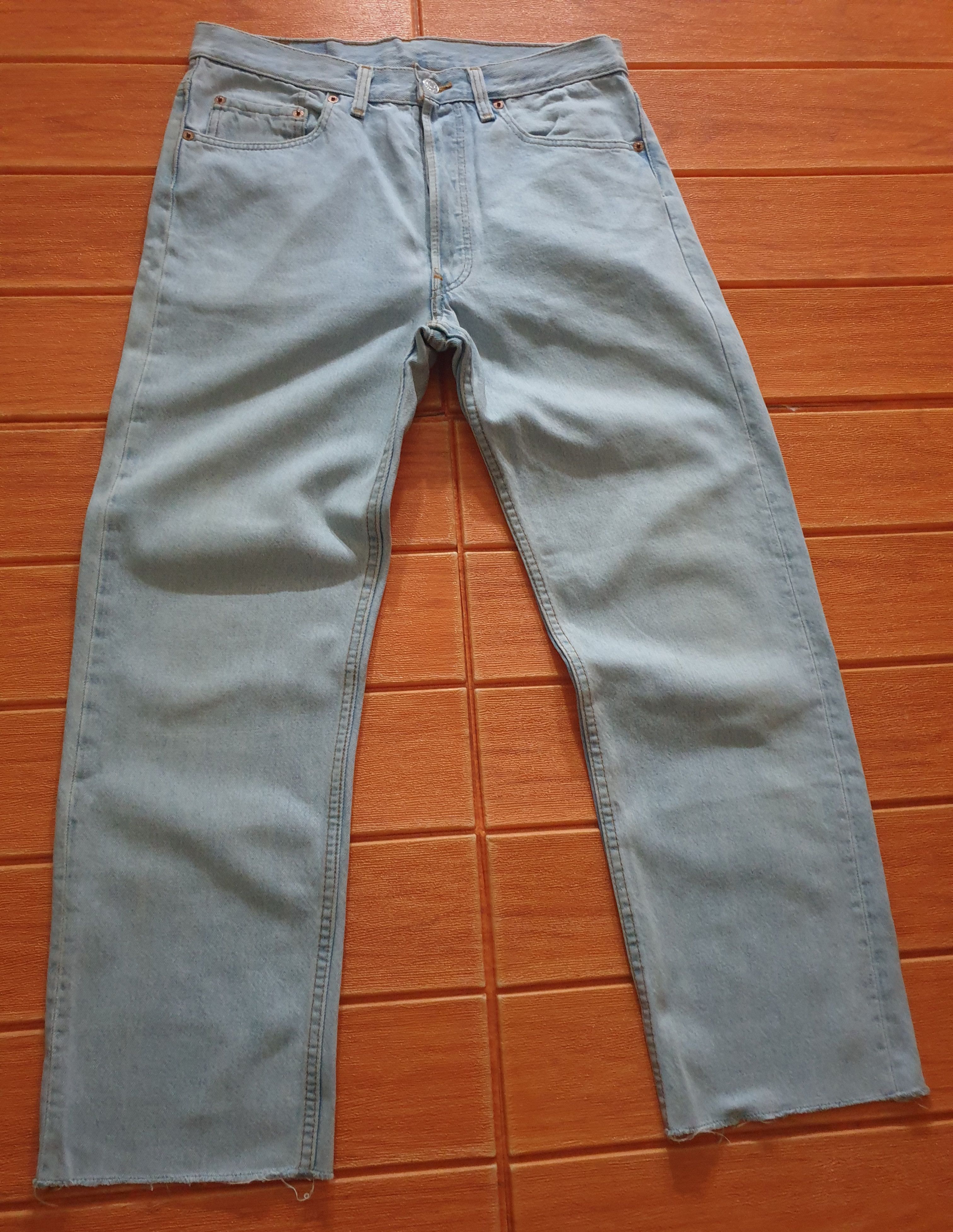 Vintage levis 501 button 520 made in Japan pant
