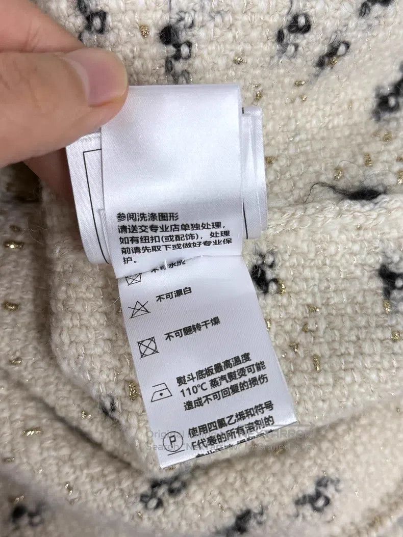 Chanel Chanel Women's Castle Series Polka Dot Cashmere Four-pocke Size XS / US 0-2 / IT 36-38 - 7 Thumbnail