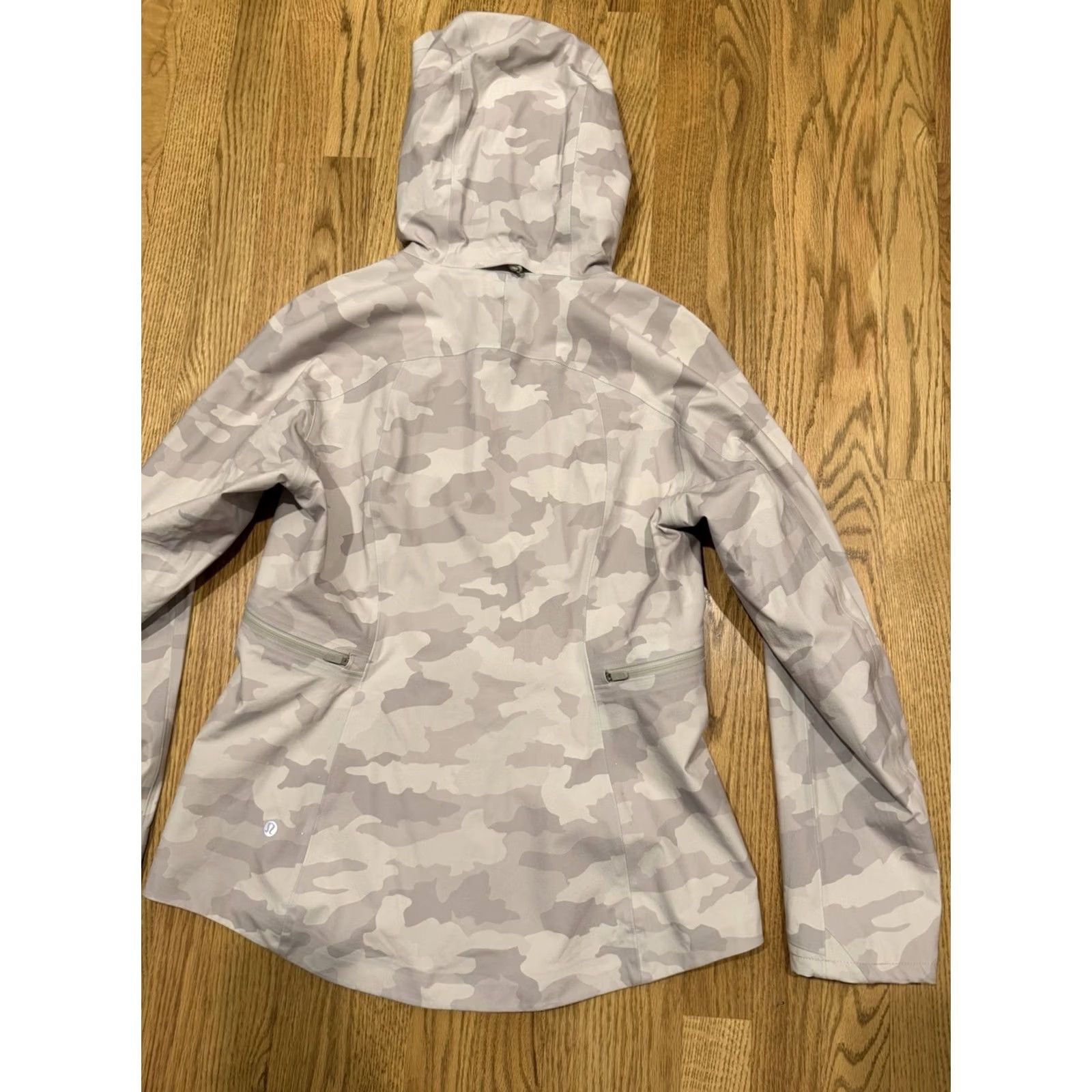 Lululemon Lululemon Break a Trail Full Zip Hoodie Jacket Women’s Size 8 White Opal Camo Windbreaker Pockets Size M / US 6-8 / IT 42-44 - 4 Thumbnail