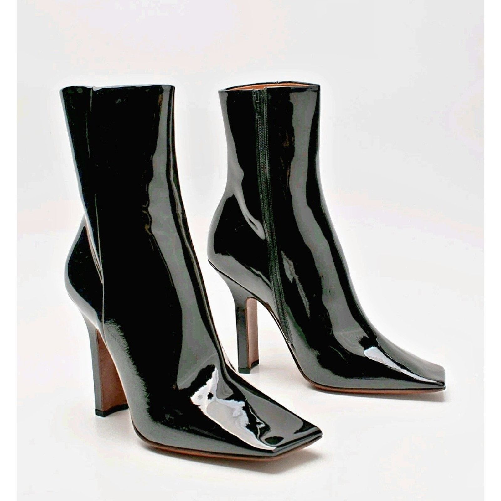 Vetememes $1434 VETEMENTS Boomerang High Heel Leather Ankle US8 U38 Size US 8 / IT 38 - 1 Thumbnail