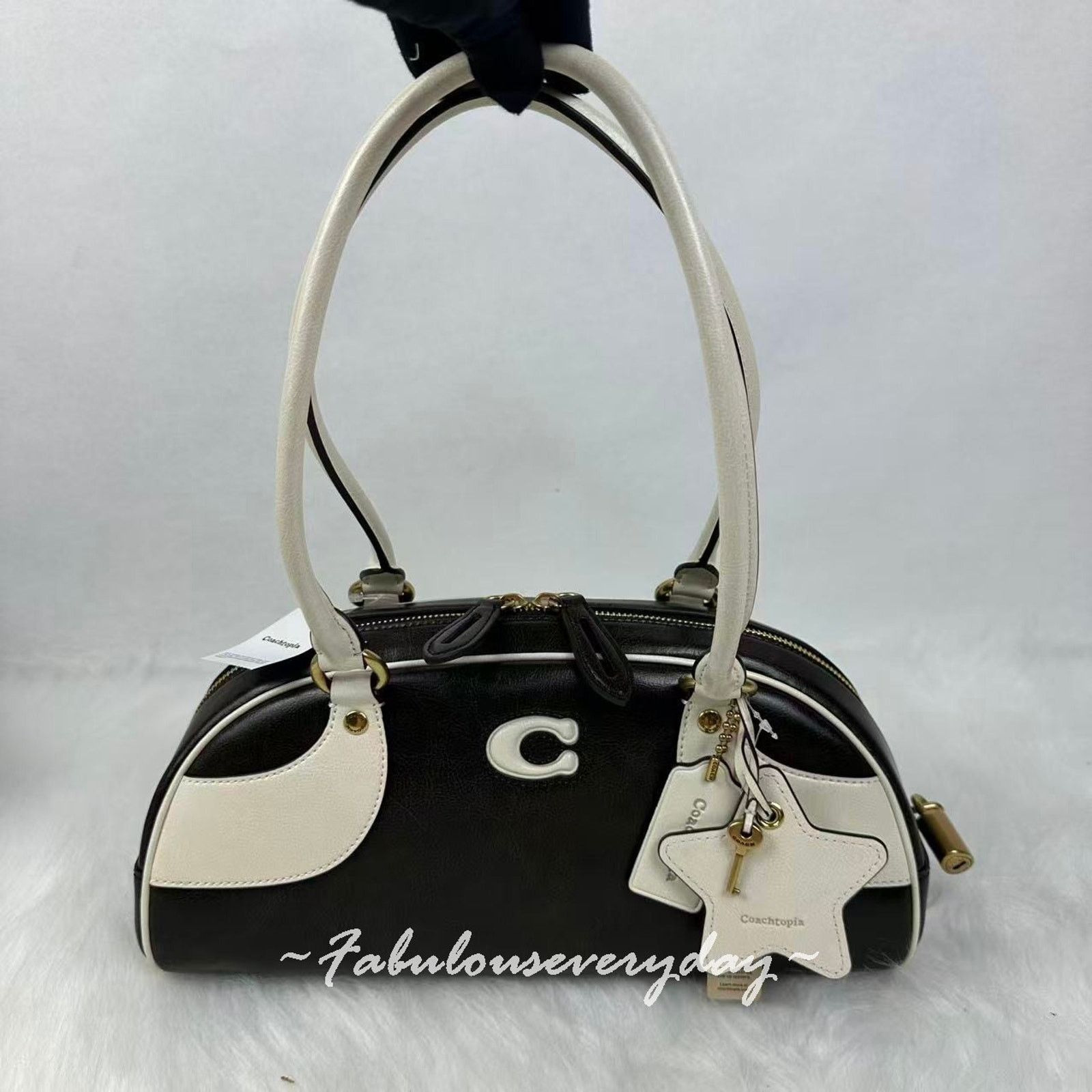 Coach Coach Coachtopia Bowling Shoulder Bag Black/Chalk CDU49 NWT Size ONE SIZE - 1 Thumbnail