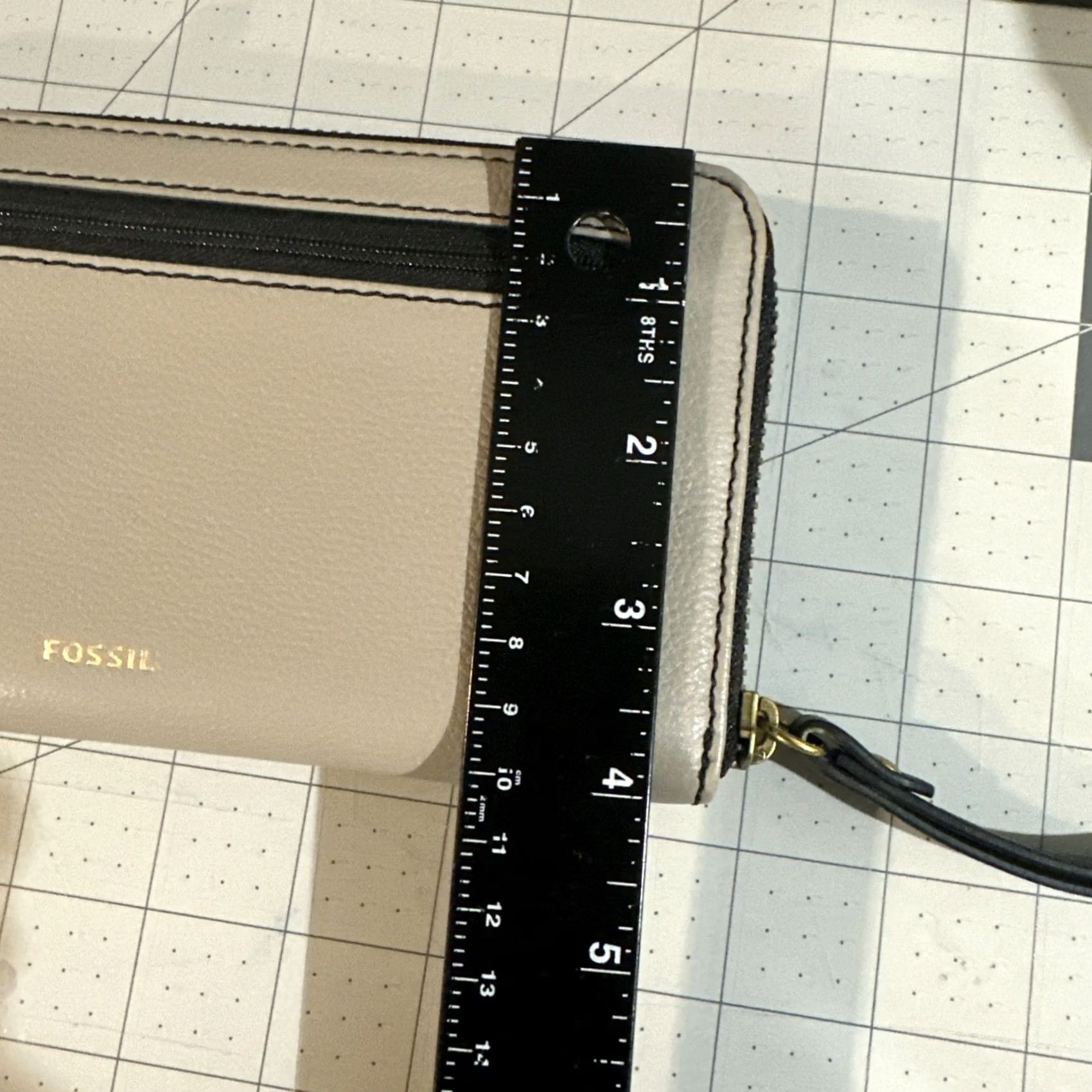 Fossil Fossil Jori RFID Zip Clutch Taupe Wallet Women Zip-Around Size ONE SIZE - 6 Thumbnail