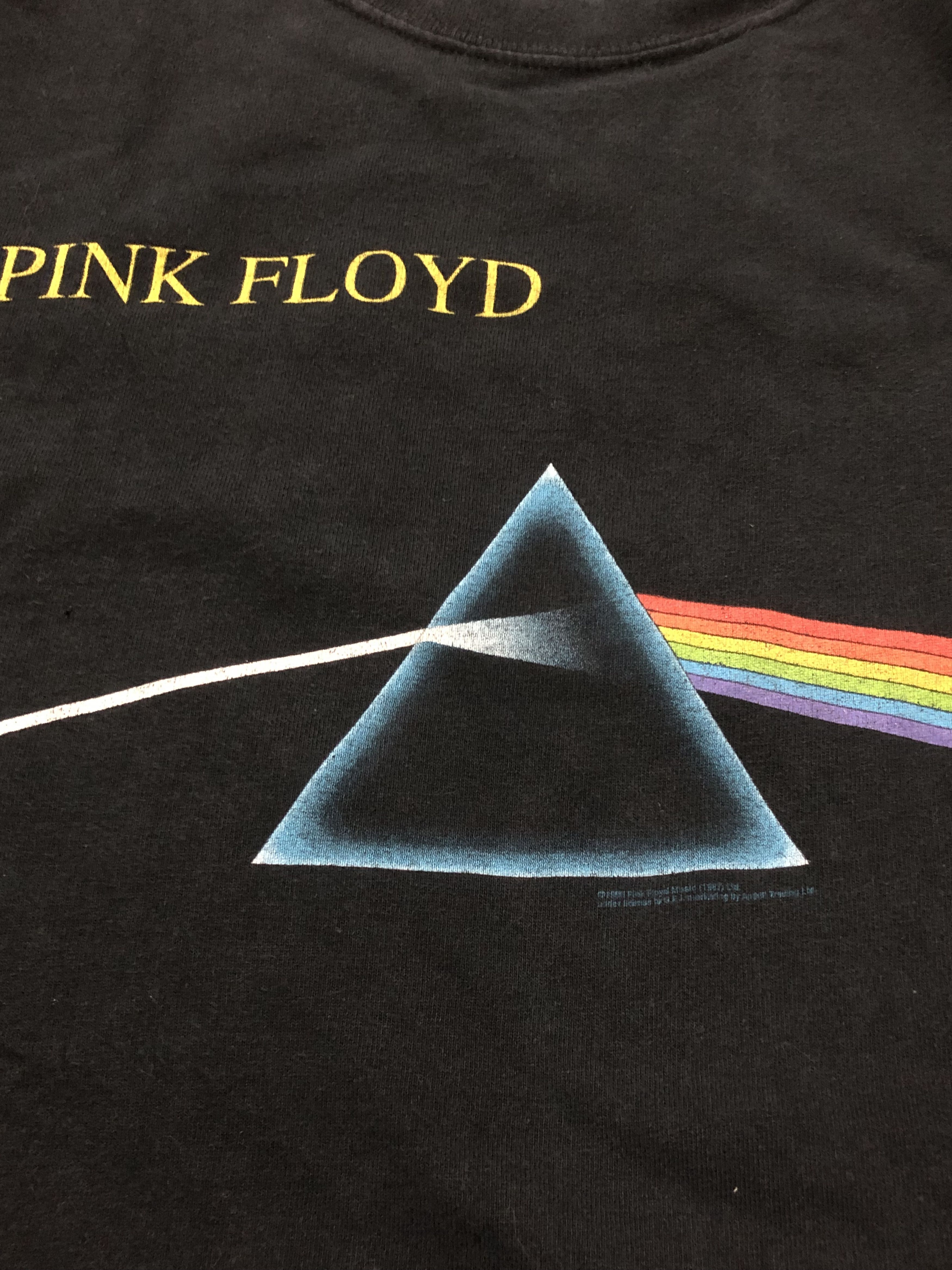 Band Tees × Pink Floyd × Vintage Vintage Pink Floyd Dark Side Of The Moon Album Size US M / EU 48-50 / 2 - 3 Thumbnail
