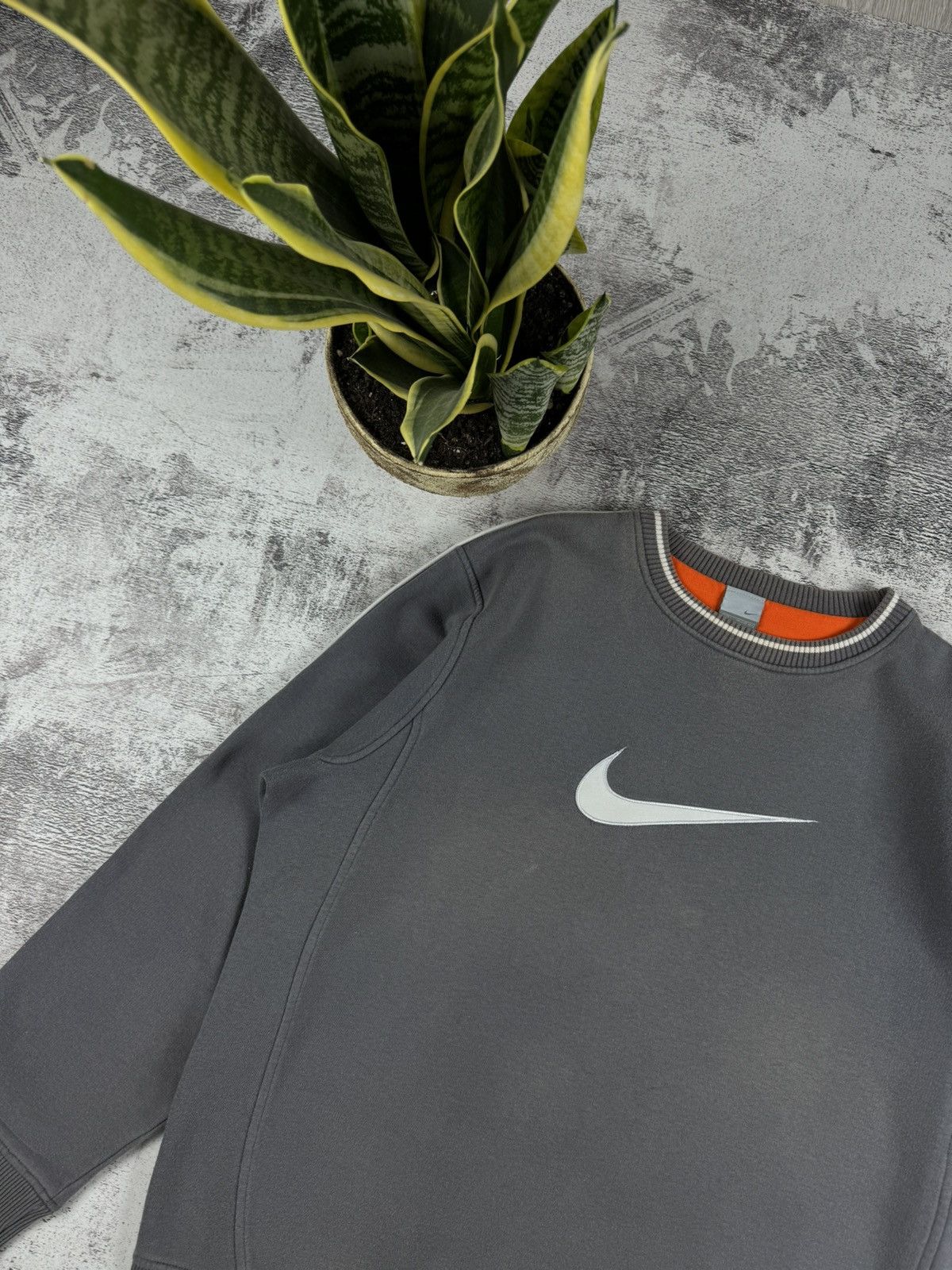 Nike Nike 90S Center Swoosh Logo Grey Sport Sweatshirt Y2K Hoodie Size US L / EU 52-54 / 3 - 4 Thumbnail