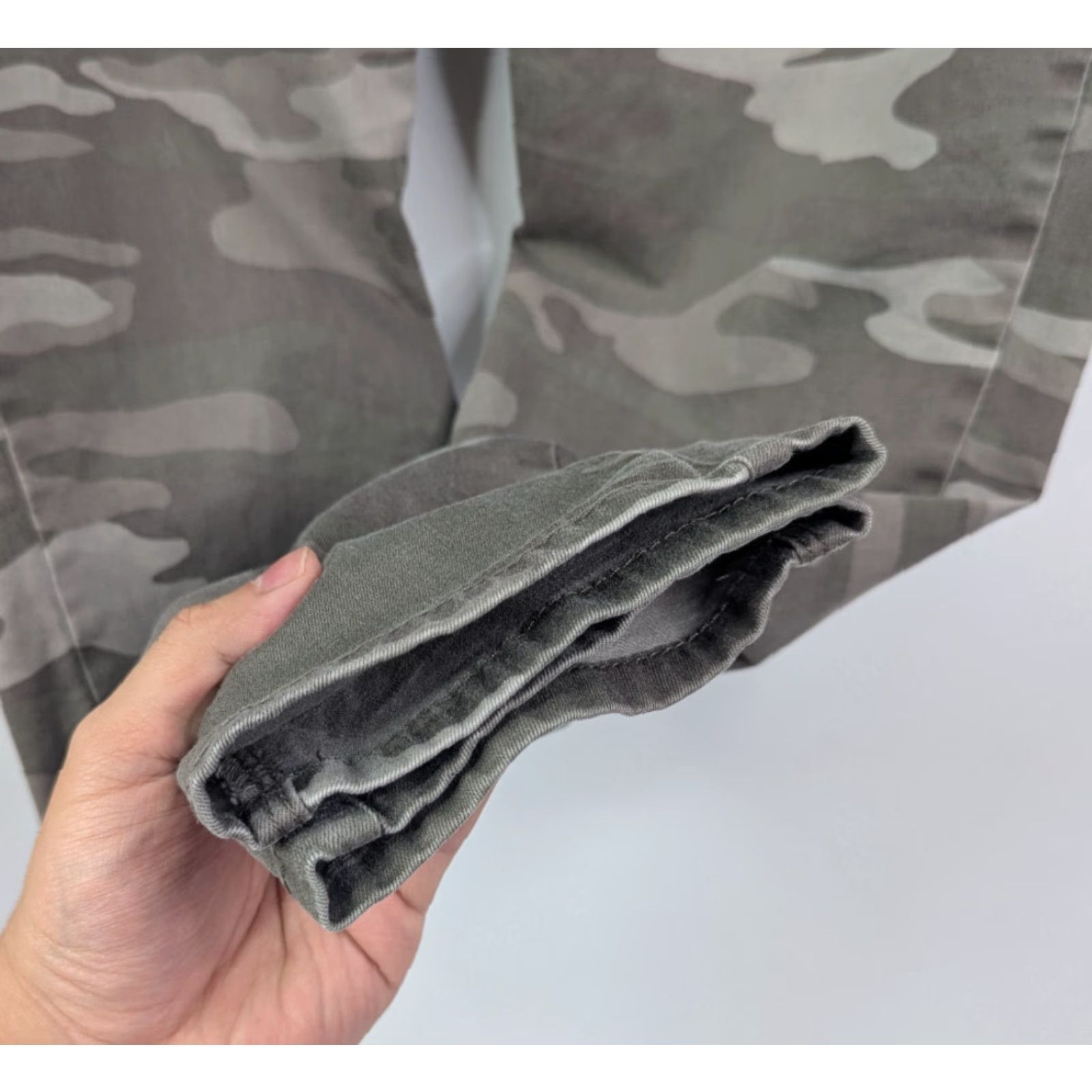 Vintage Democracy Jeans Womens 12 Gray Camo Skinny Pant Denim Cotton Blend Pockets B1590Q8XX Size 34" / US 12 / IT 48 - 2 Thumbnail