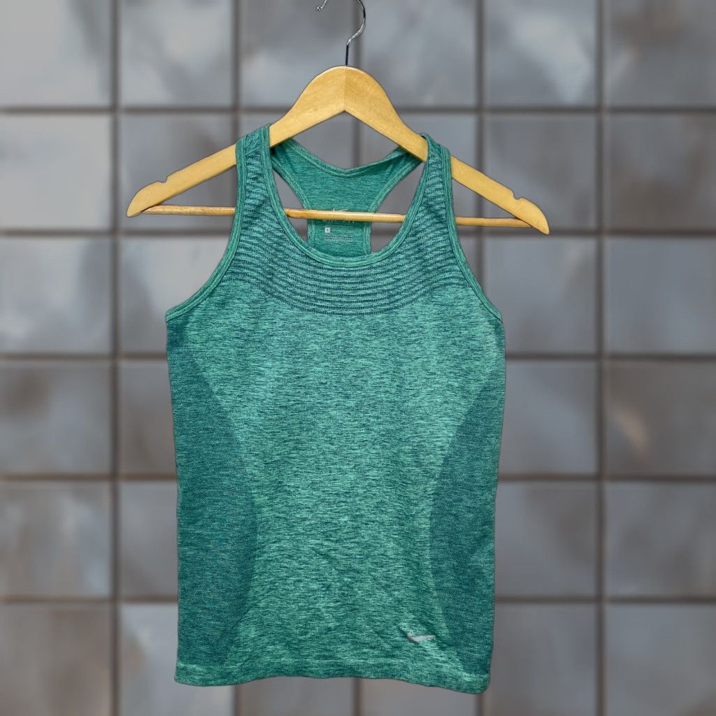 Nike Nike Dri FIT Womens Tank Top Athletic Small M Green Shirt Womens Nike Dri FIT Tank Top Athletic Green M Size M / US 6-8 / IT 42-44 - 1 Thumbnail