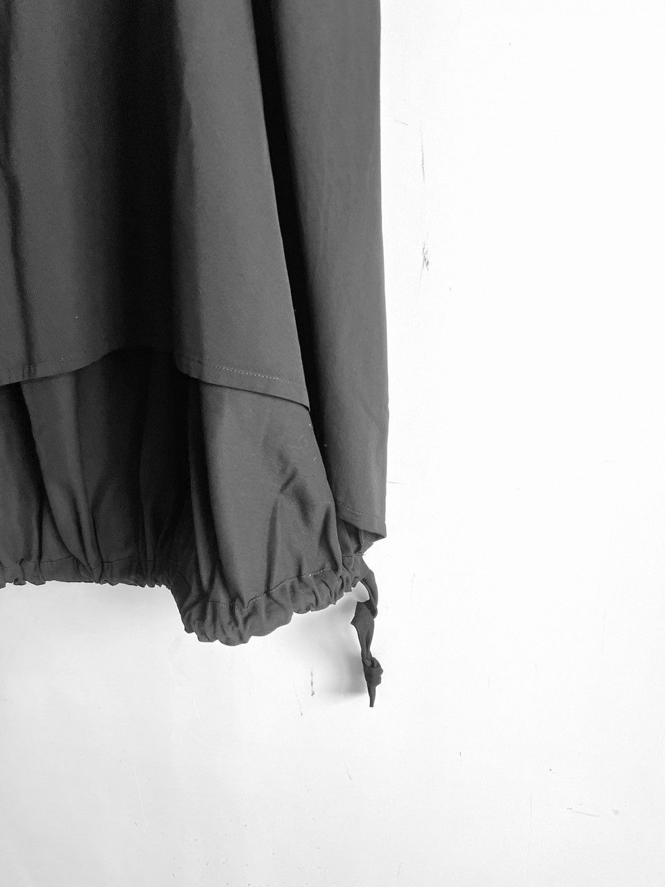Yohji Yamamoto Y's Yohji Yamamoto W/Gabardine Asymmetry Balloons Wide Skirt Size 28" / US 6 / IT 42 - 5 Thumbnail