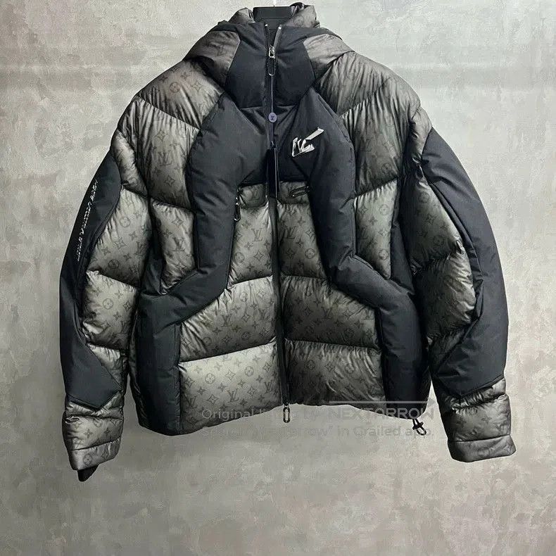 Louis Vuitton Louis Vuitton Gray 2054 Hooded Down Jacket. Size US XL / EU 56 / 4 - 1 Thumbnail