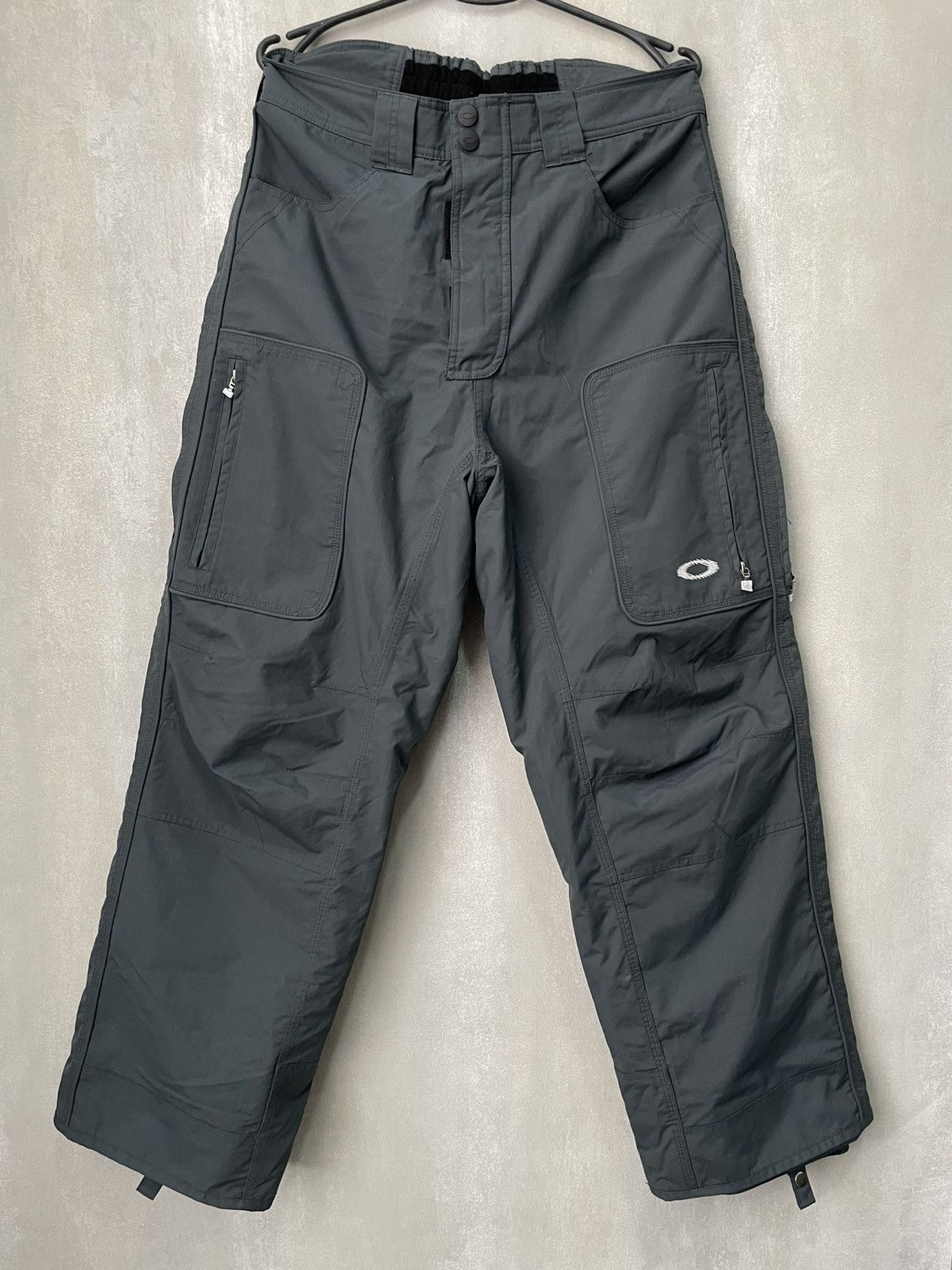 image of Oakley Vintage Y2K Ski Pants in Grey, Men's (Size 36)