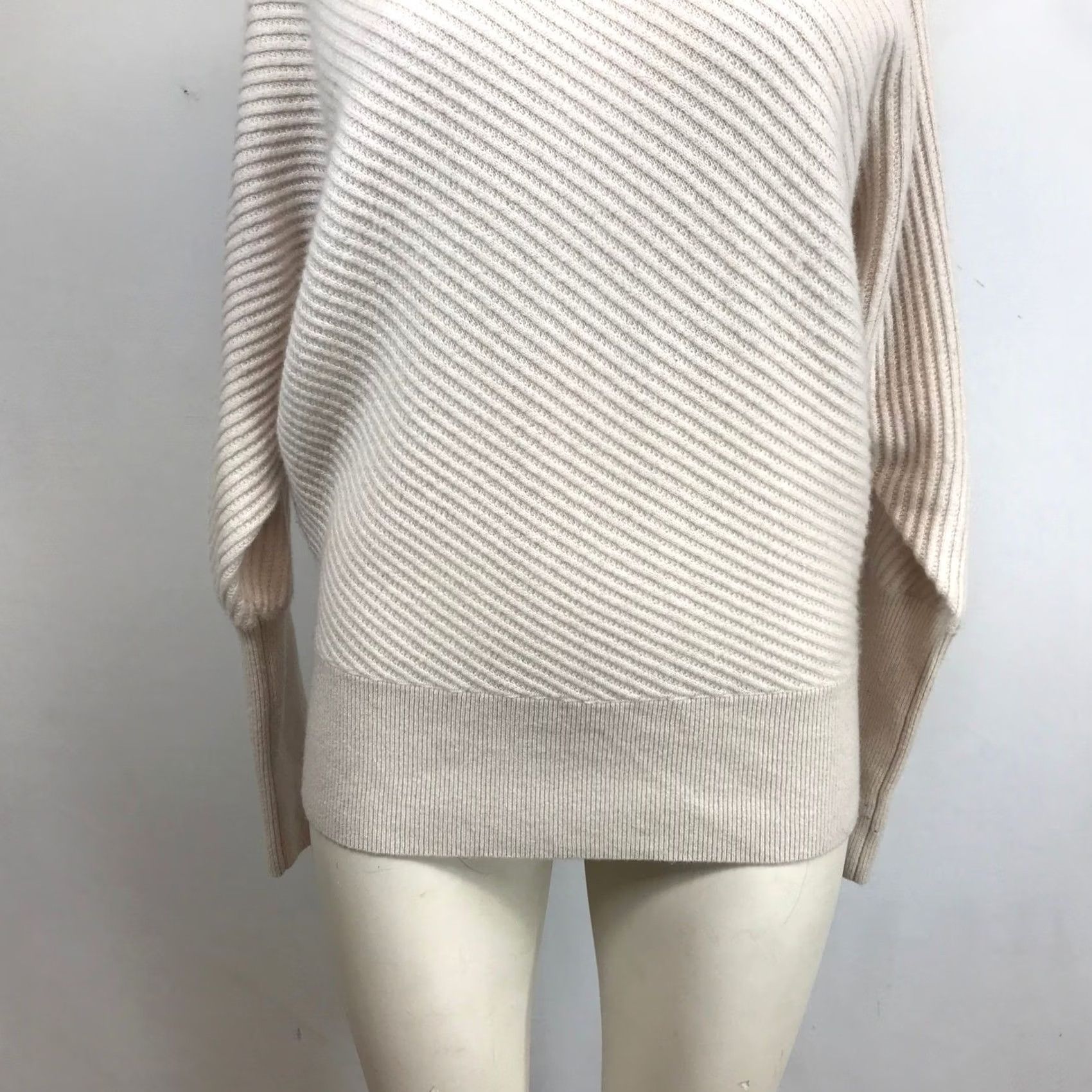 Vintage Garnet Hill Cream 100% Cashmere Diagonal Ribbed Dolman Sleeve Sweater Small Size S / US 4 / IT 40 - 3 Thumbnail