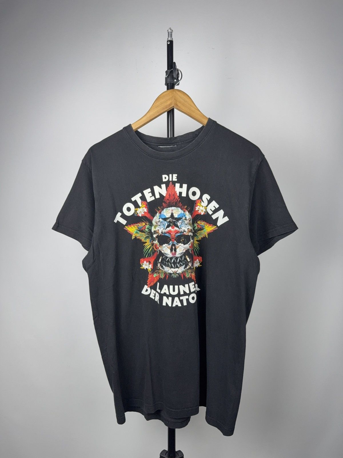 Band Tees 00s Die Toten Hosen 2017 Tour Shirt Skull Graphic Band Tee Size US L / EU 52-54 / 3 - 1 Thumbnail