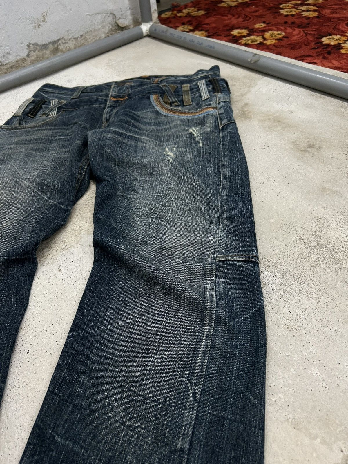 Japanese Brand Vintage Dominate Double Waist Whisker Clawn Mark Distressed Size US 35 - 4 Thumbnail