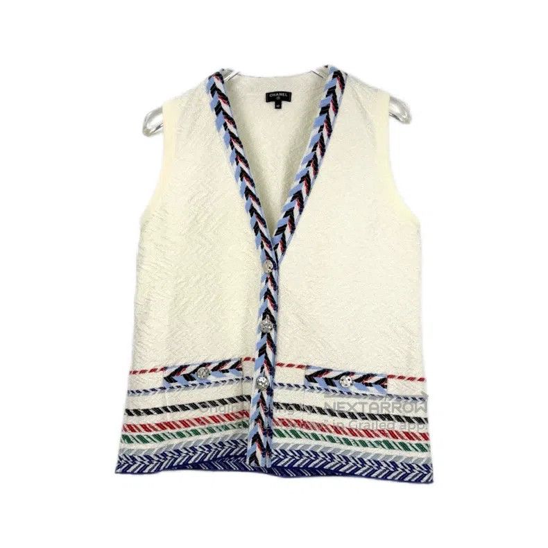 Chanel Chanel White ethnic style knitted vest Size S / US 4 / IT 40 - 1 Thumbnail