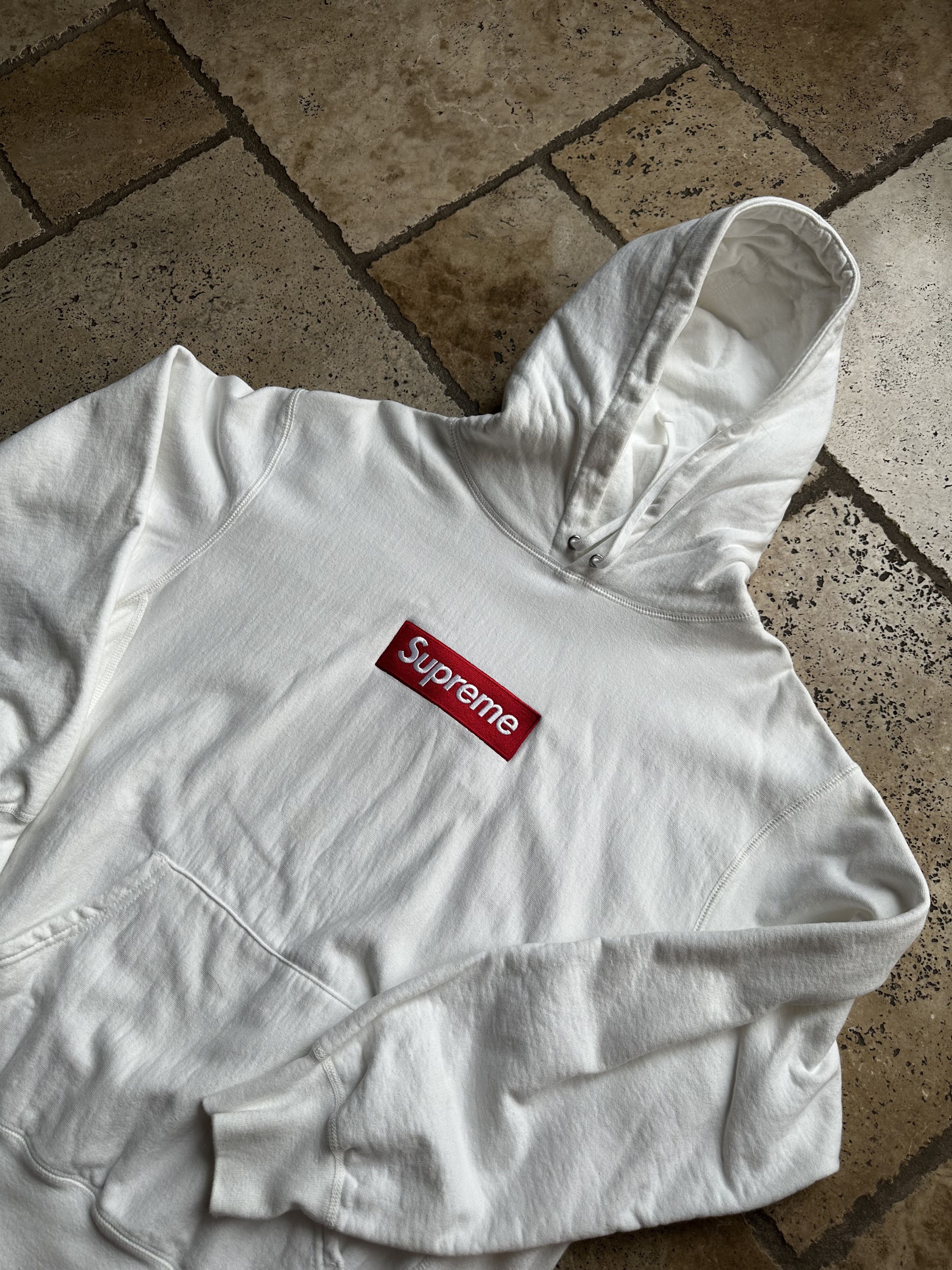 Supreme Supreme White Box Logo Hoodie FW21 2021 Size US M / EU 48-50 / 2 - 3 Thumbnail