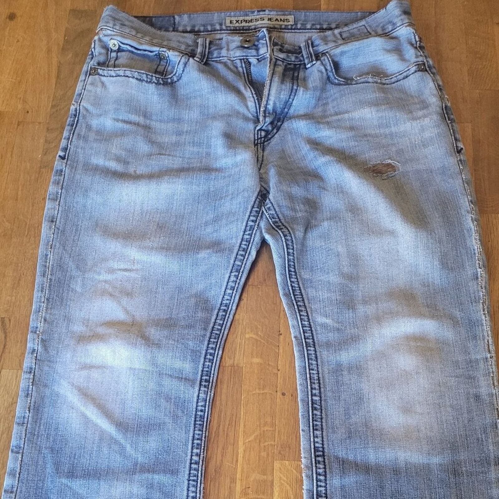 Express Express Kingston Classic Fit Straight Leg Jeans 32x30 Size US 32 / EU 48 - 1 Thumbnail