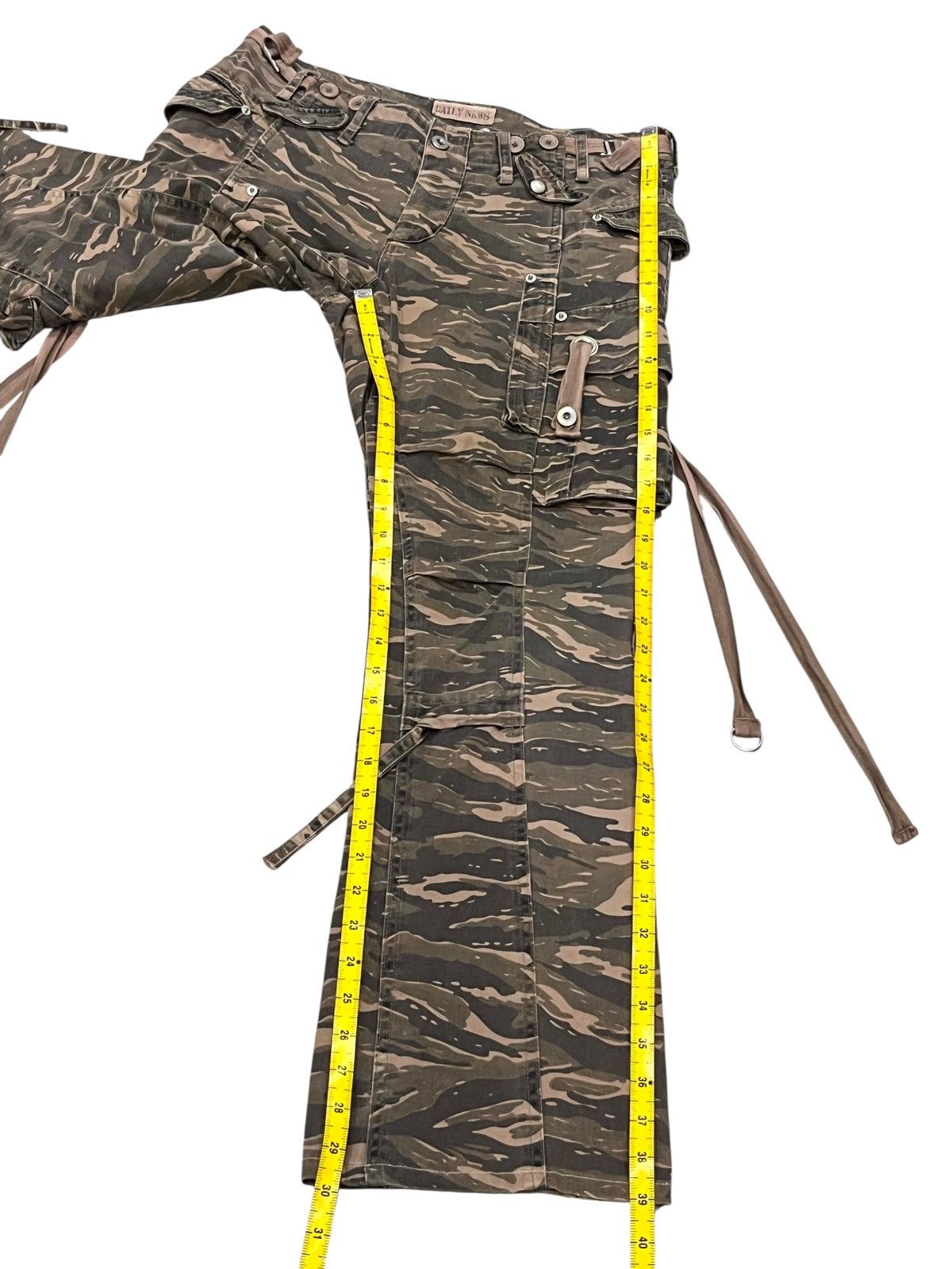 Japanese Brand Wtaps Style Tiger Camo Bondage Flare Cargo Pants W31 Rare Size US 31 - 11 Thumbnail