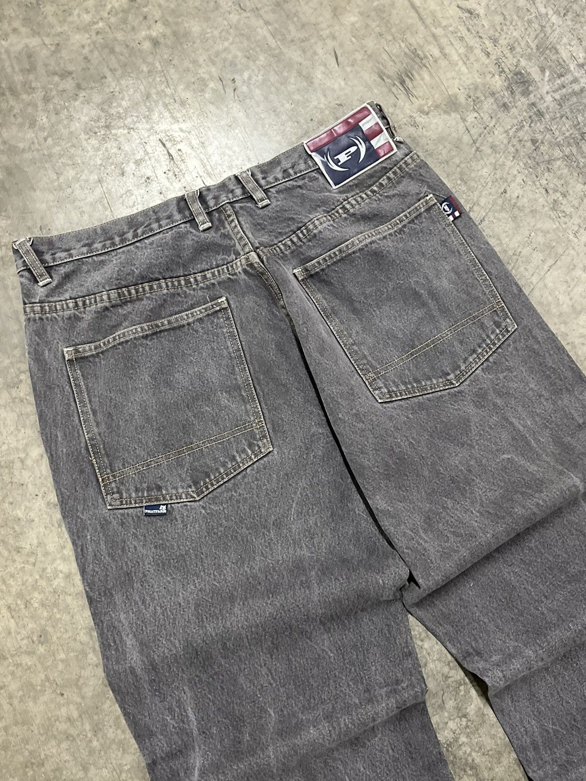 Phat Farm × Vintage Phat farm y2k baggy fit dark wash faded denim skater hype Size US 36 / EU 52 - 6 Thumbnail
