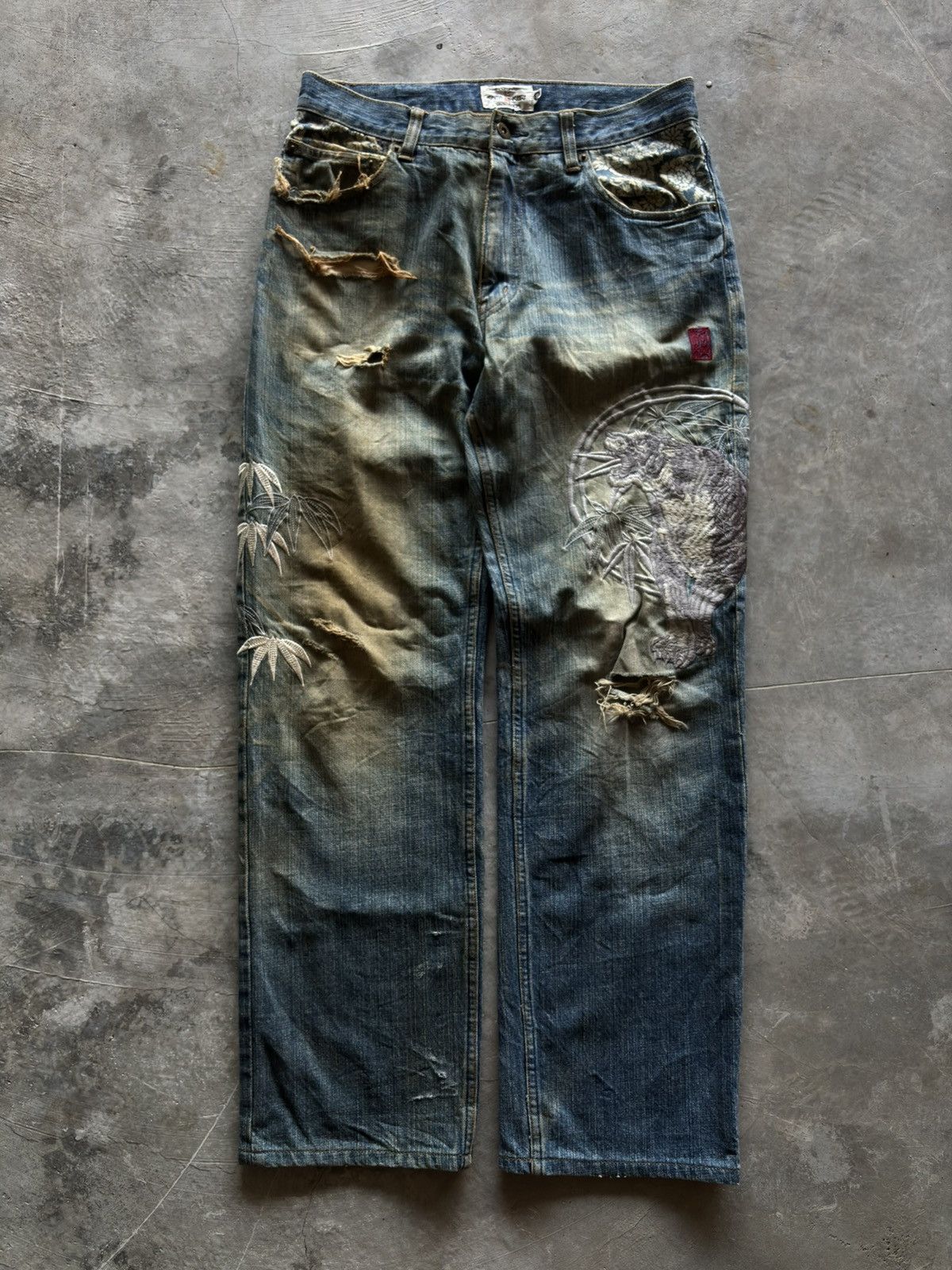 Karakuri Tamashii KARAKURI TAMASHII rusty distressed japanese sukajan tiger Size US 30 / EU 46 - 1 Thumbnail