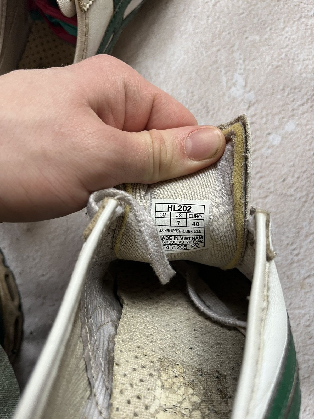 Asics Onitsuka Tiger Vintage Leather Sneakers — Green/White Size US 7 / EU 40 - 12 Thumbnail
