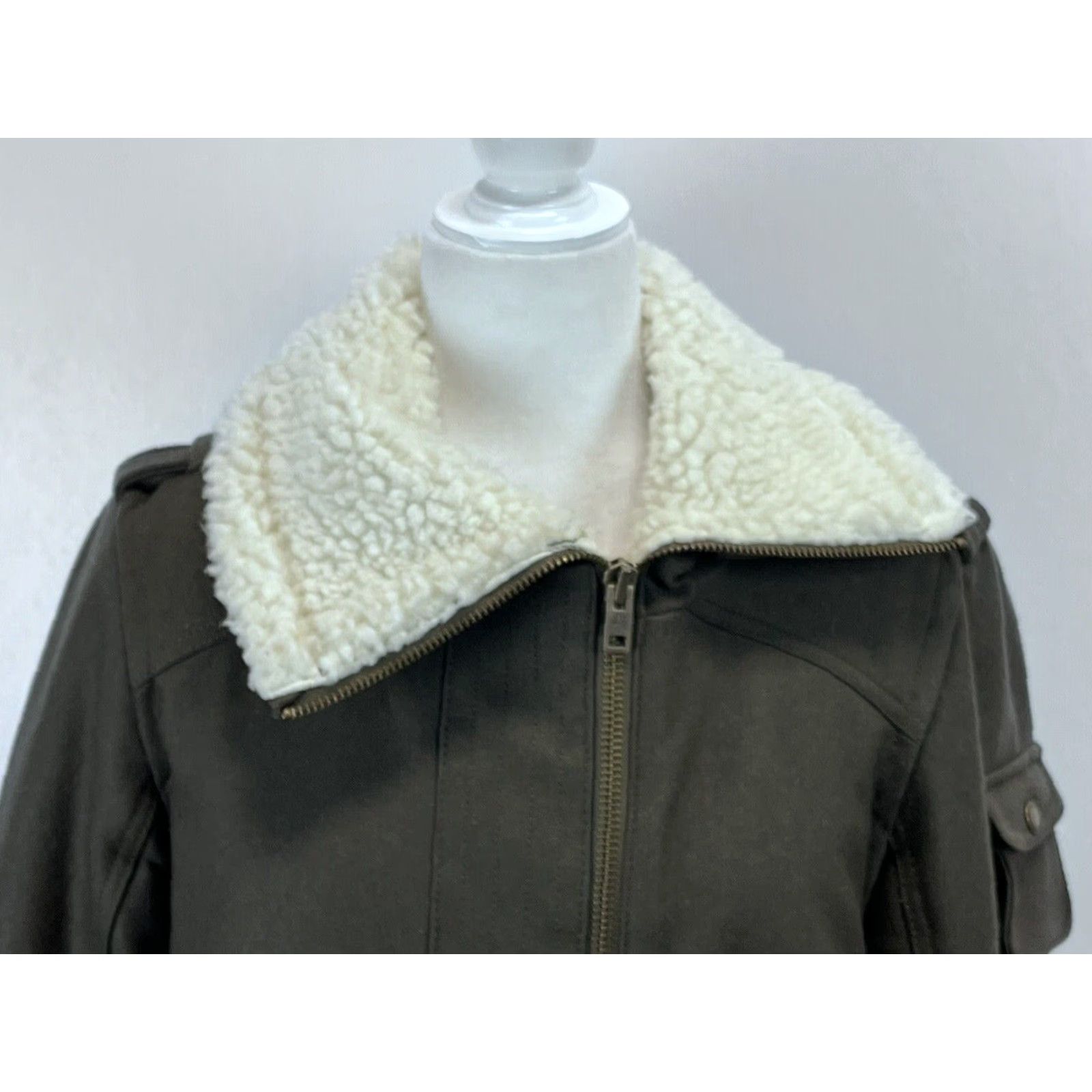 American Eagle Outfitters American Eagle Women's Short Bomber Jacket Coat Army Green Wool Blend Lined Size L Size L / US 10 / IT 46 - 5 Thumbnail