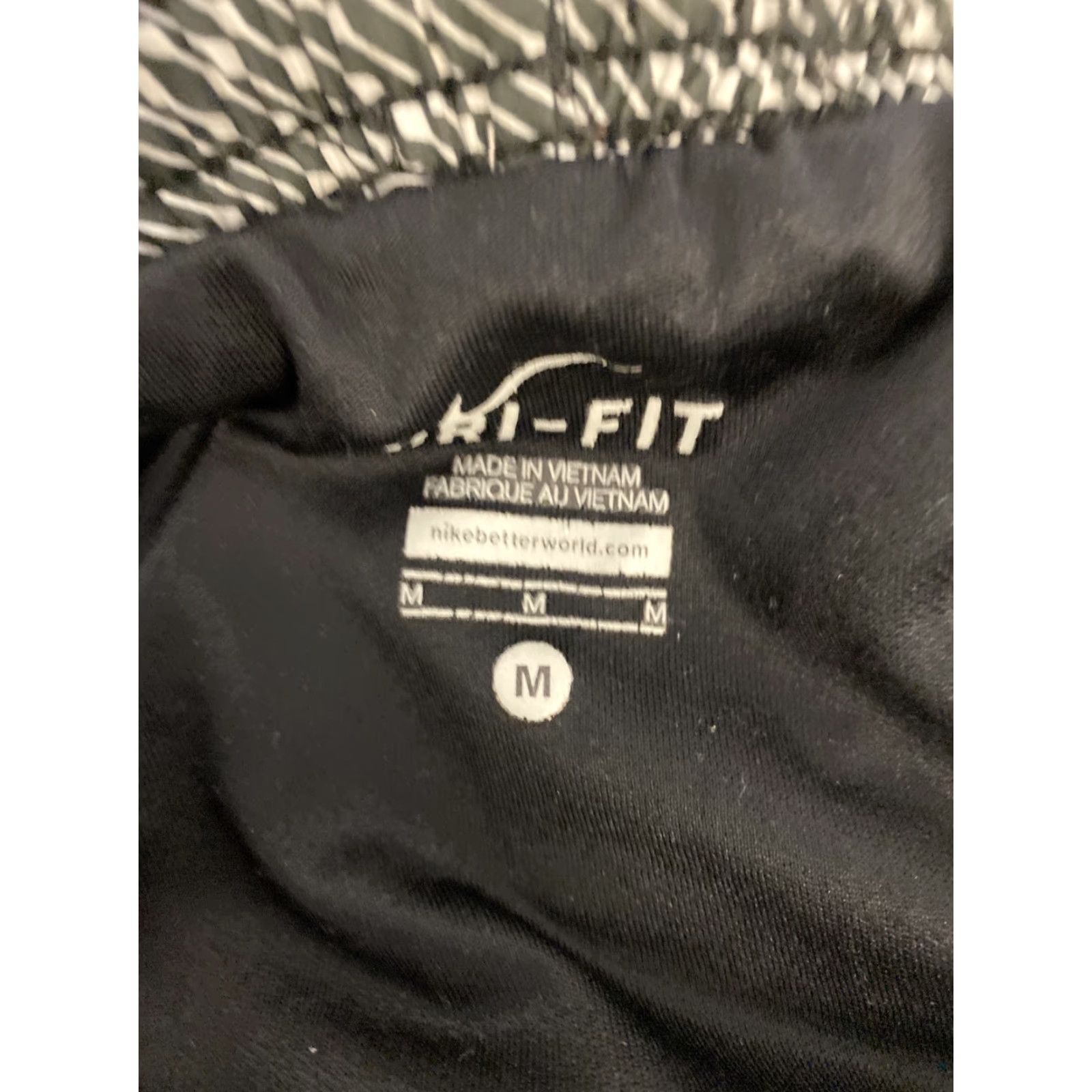 Nike Nike Dri-Fit Running Shorts Women M Gray Athletic Shorts Pocket 1998-2023 Sports Performance Size 32" / US 10 / IT 46 - 8 Thumbnail