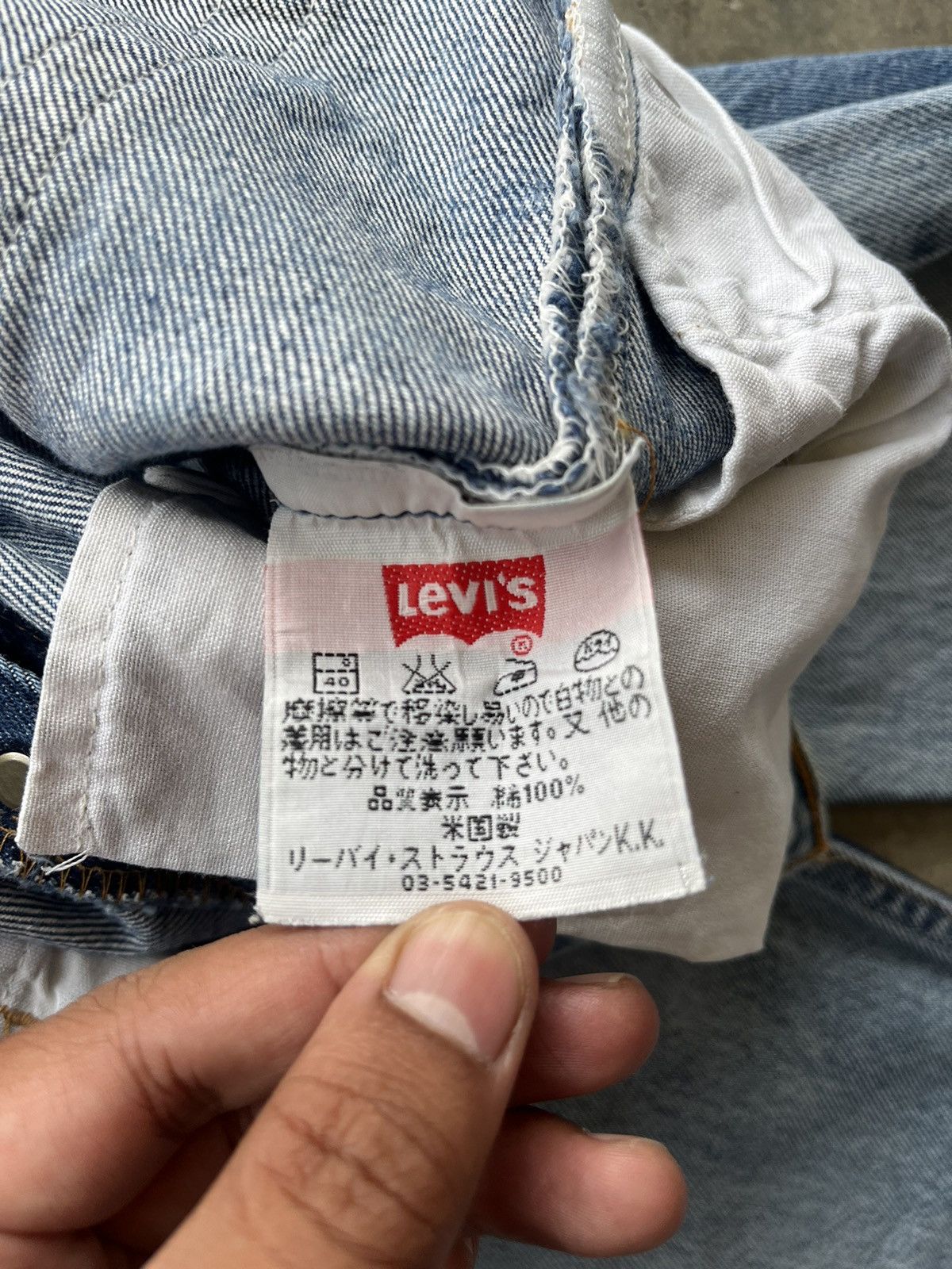 Levi's Vintage Levis 501 distressed faded blue button fly 553 Size US 30 / EU 46 - 9 Thumbnail