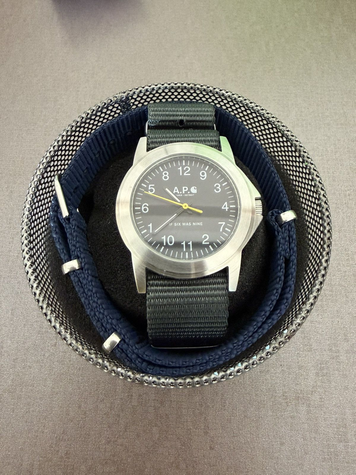 【美品】A.P.C. Carhartt コラボミリタリーウォッチ A.P.C × Carhartt × TIMEX ミリタリーウォッチ 【公式通販】