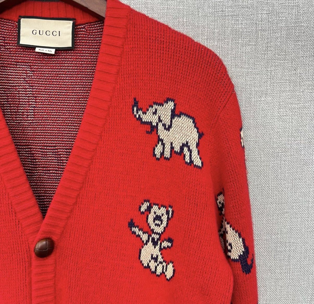 Gucci Gucci Red V-Neck Animal Letter Logo Knit Cardigan Size US S / EU 44-46 / 1 - 3 Thumbnail