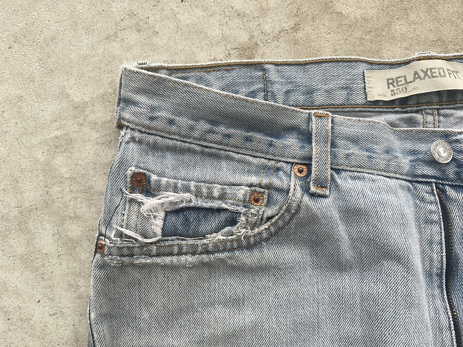 Levi's Vintage Clothing distressed 550 levi’s Size US 34 / EU 50 - 4 Thumbnail