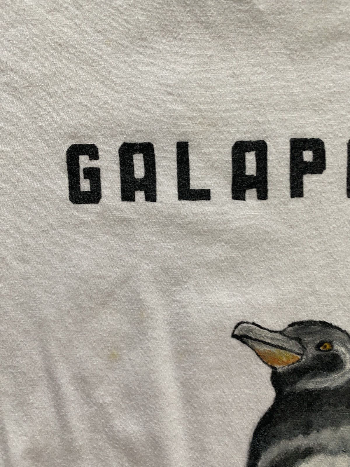 Vintage Vintage Penguin Galapagos Ecuador Single Stitch White Tee Size US XL / EU 56 / 4 - 5 Thumbnail