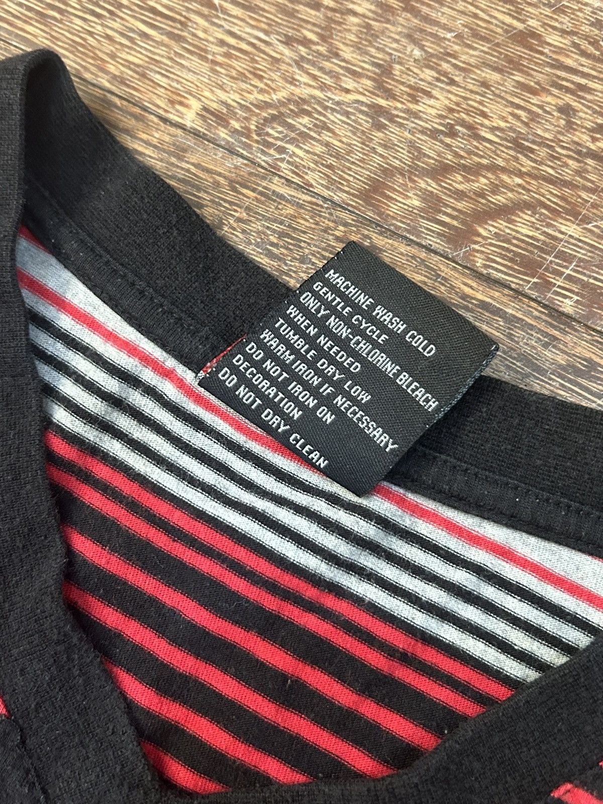 Southpole Southpole Y2K Striped V-Neck Shirt Size US L / EU 52-54 / 3 - 4 Thumbnail