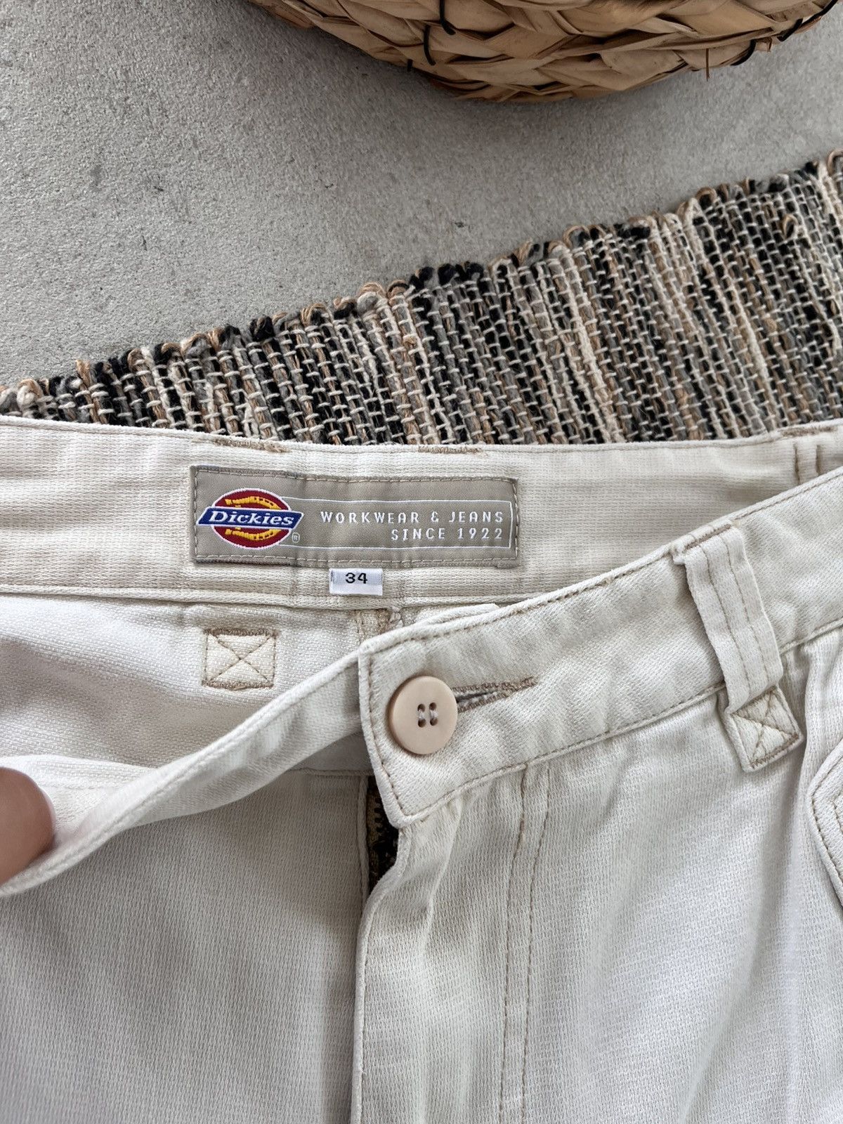 Dickies Vintage Dickies Beige Cargo Shorts Long Multi-Pocket Y2K 34 Size US 34 / EU 50 - 13 Thumbnail