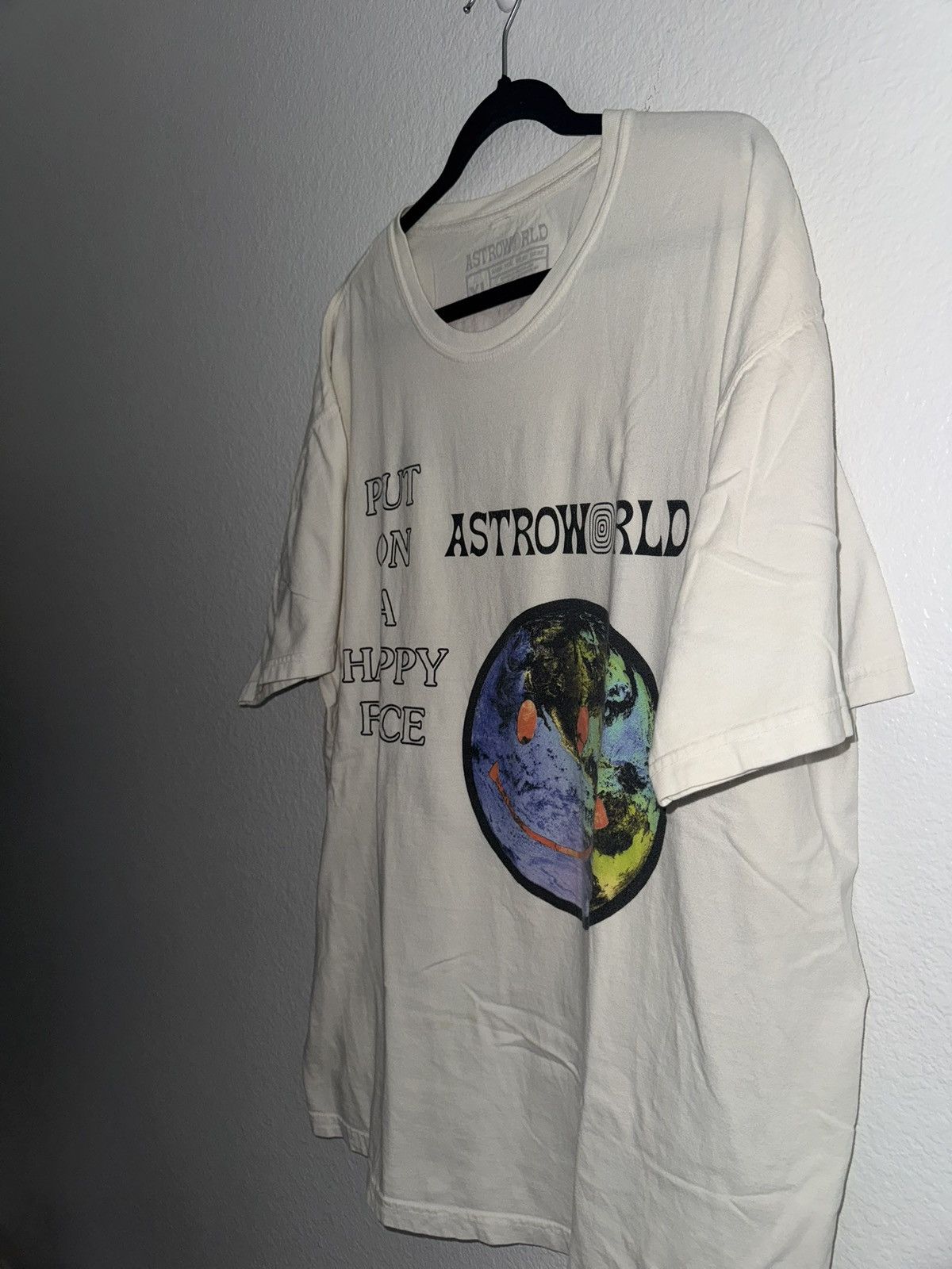 Travis Scott Travis Scott Astroworld Put On A Happy Face Tee Size US XL / EU 56 / 4 - 2 Thumbnail