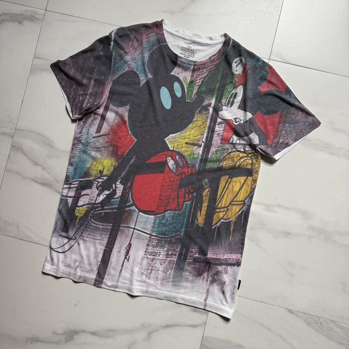 Disney × Jack & Jones Jack & Jones x Disney Mickey Street Art Tee Size US M / EU 48-50 / 2 - 3 Thumbnail