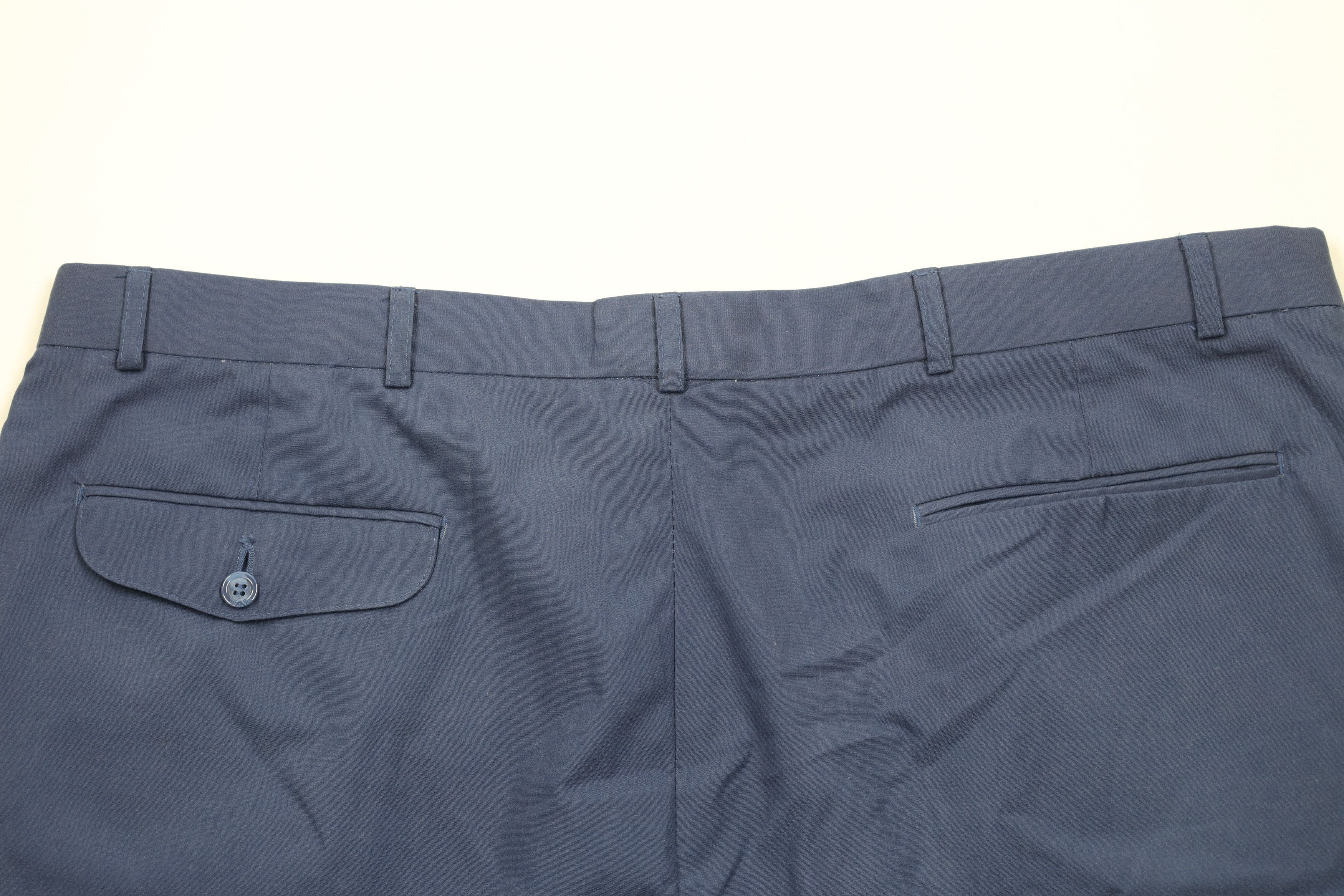 Vintage Vintage 80s 90s Streetwear Above Knee Golf Chino Shorts Blue Size US 43 - 10 Thumbnail