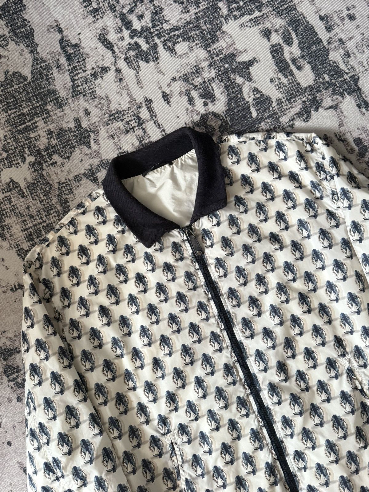 Gucci 🔥GUCCI MONOGRAM JACKET WHITE AND BLACK Size US L / EU 52-54 / 3 - 7 Thumbnail