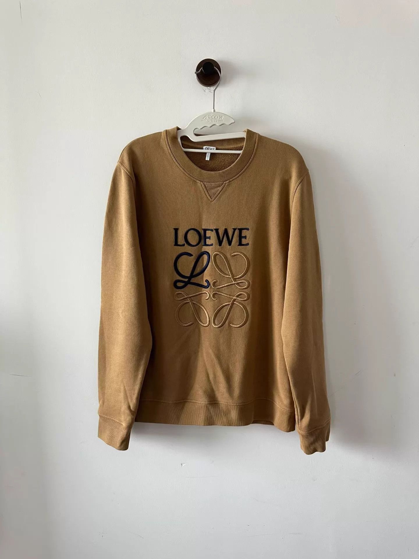 Loewe Loewe Khaki Embroidered Sweatshirt L New Worn Once Size US L / EU 52-54 / 3 - 1 Thumbnail