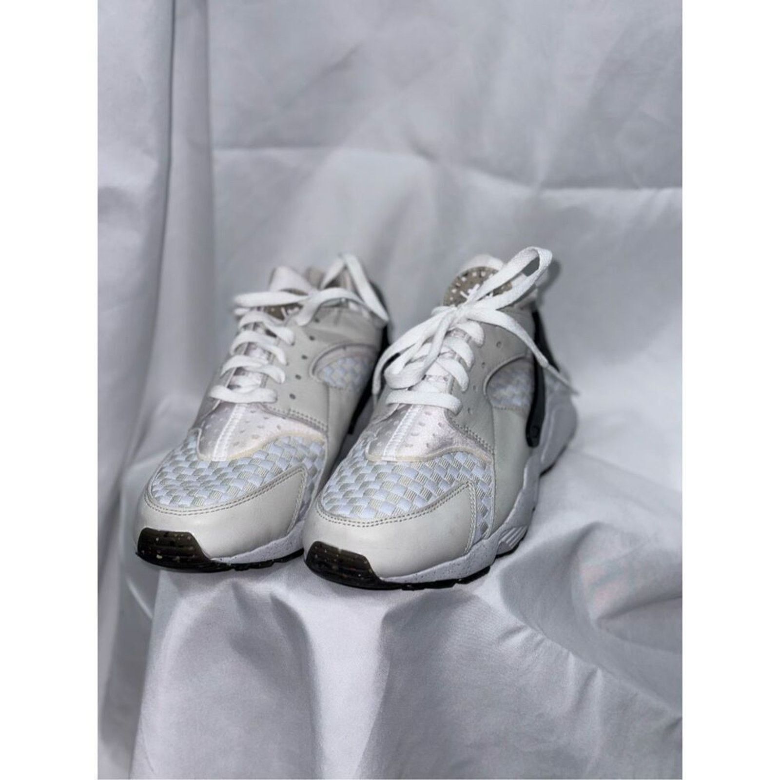 Nike Nike Air neutral white, tan, and black sneakers | Sz 8.5 Size US 8.5 / IT 38.5 - 2 Thumbnail