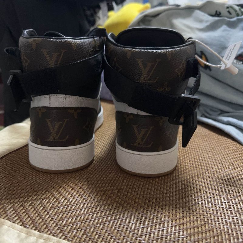 Louis Vuitton Louis Vuitton Rivoli Monogram Strass Sneakers - Size US 8 / EU 41 - 3 Thumbnail