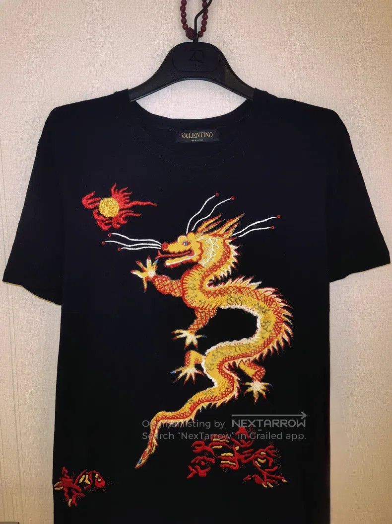 Valentino Valentino Chinese Dragon T Size US M / EU 48-50 / 2 - 1 Thumbnail